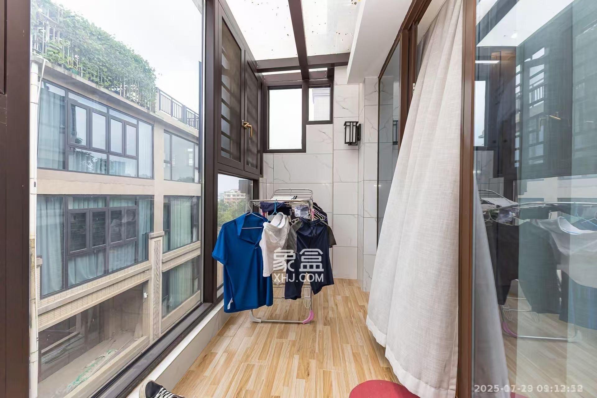 盈峰翠邸 5室2厅3卫 10000.0元/月 盈峰翠邸 5室2厅3卫 10000.0元/月室内图