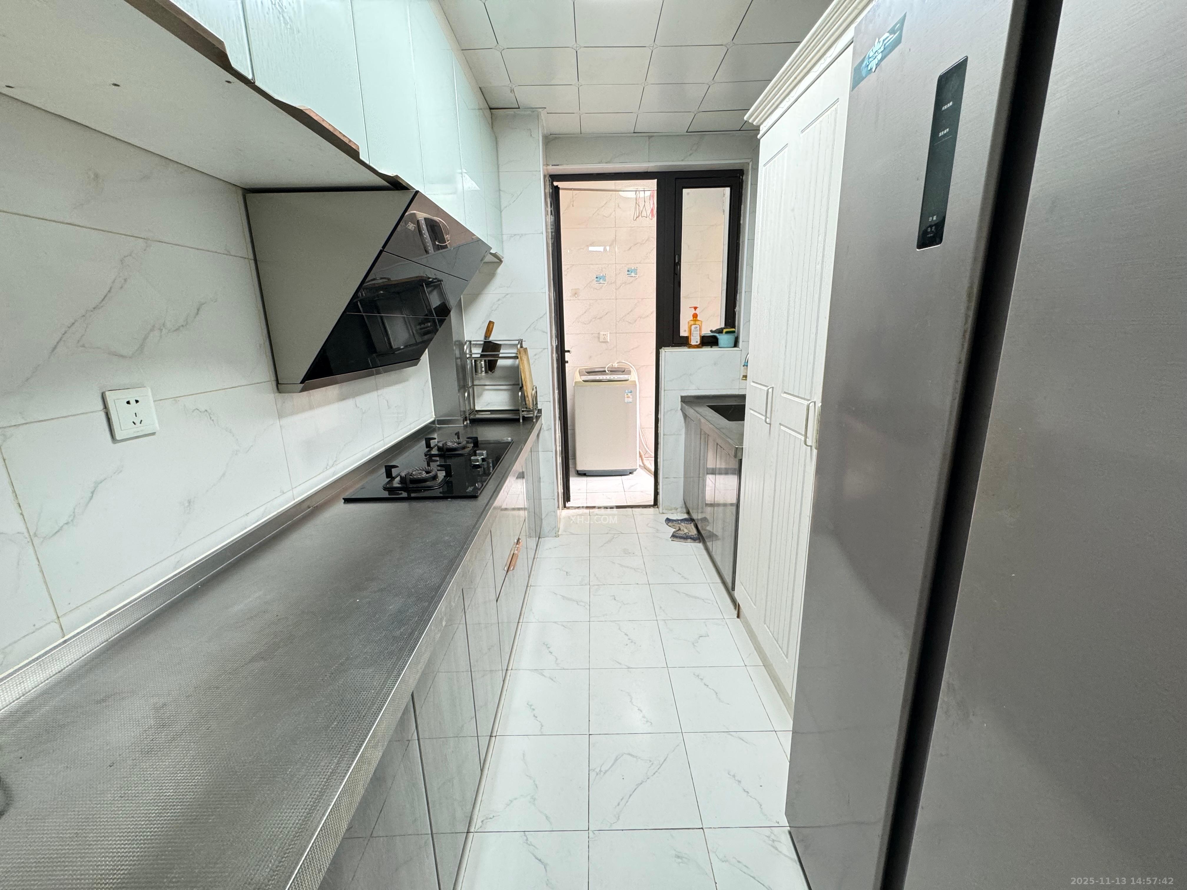 中欣楚天熙苑  3室2厅2卫    2700.0元/月室内图