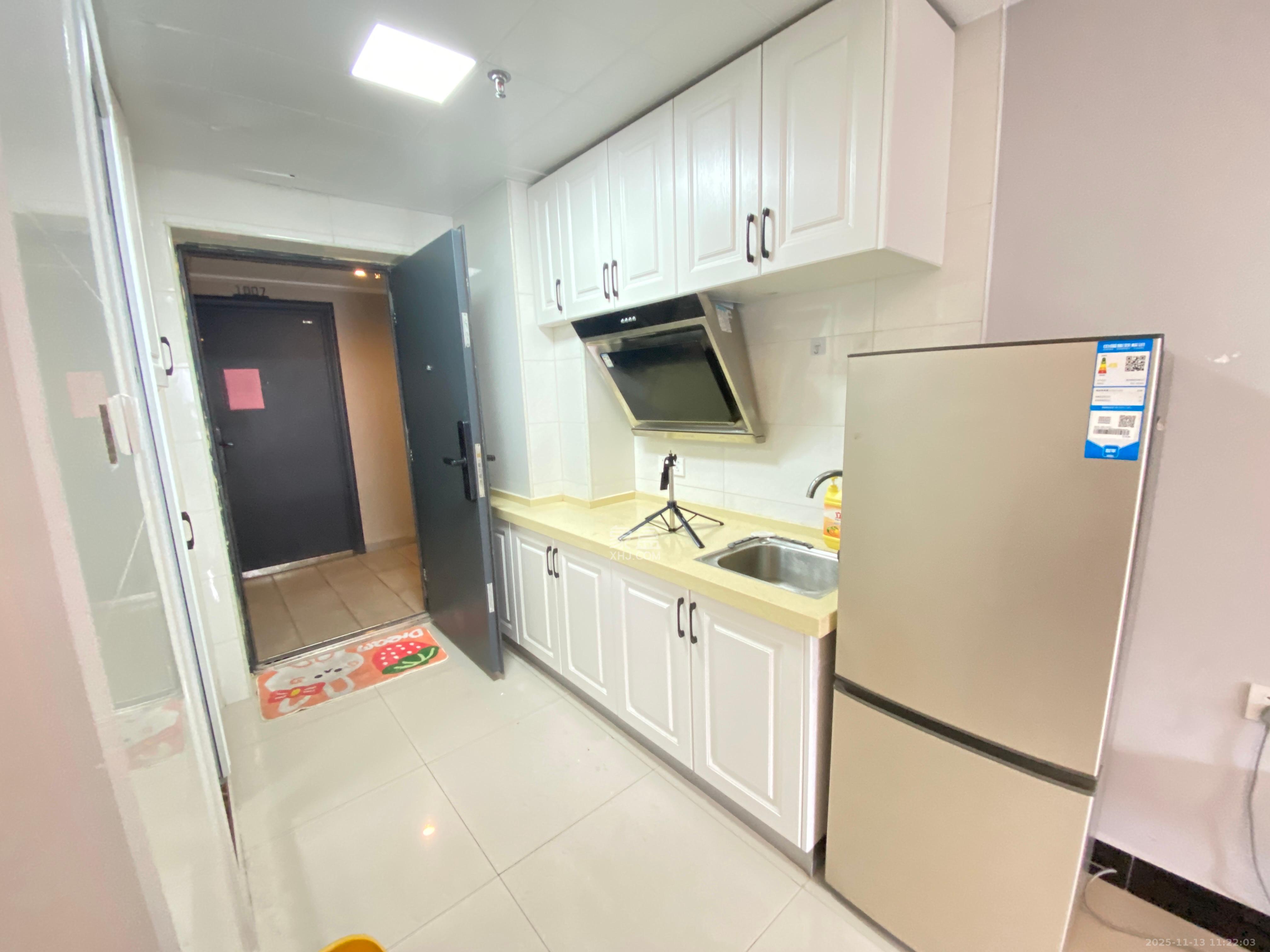 芙蓉万国城MOMA（卓越汇富苑）  1室1厅1卫    1300.0元/月室内图