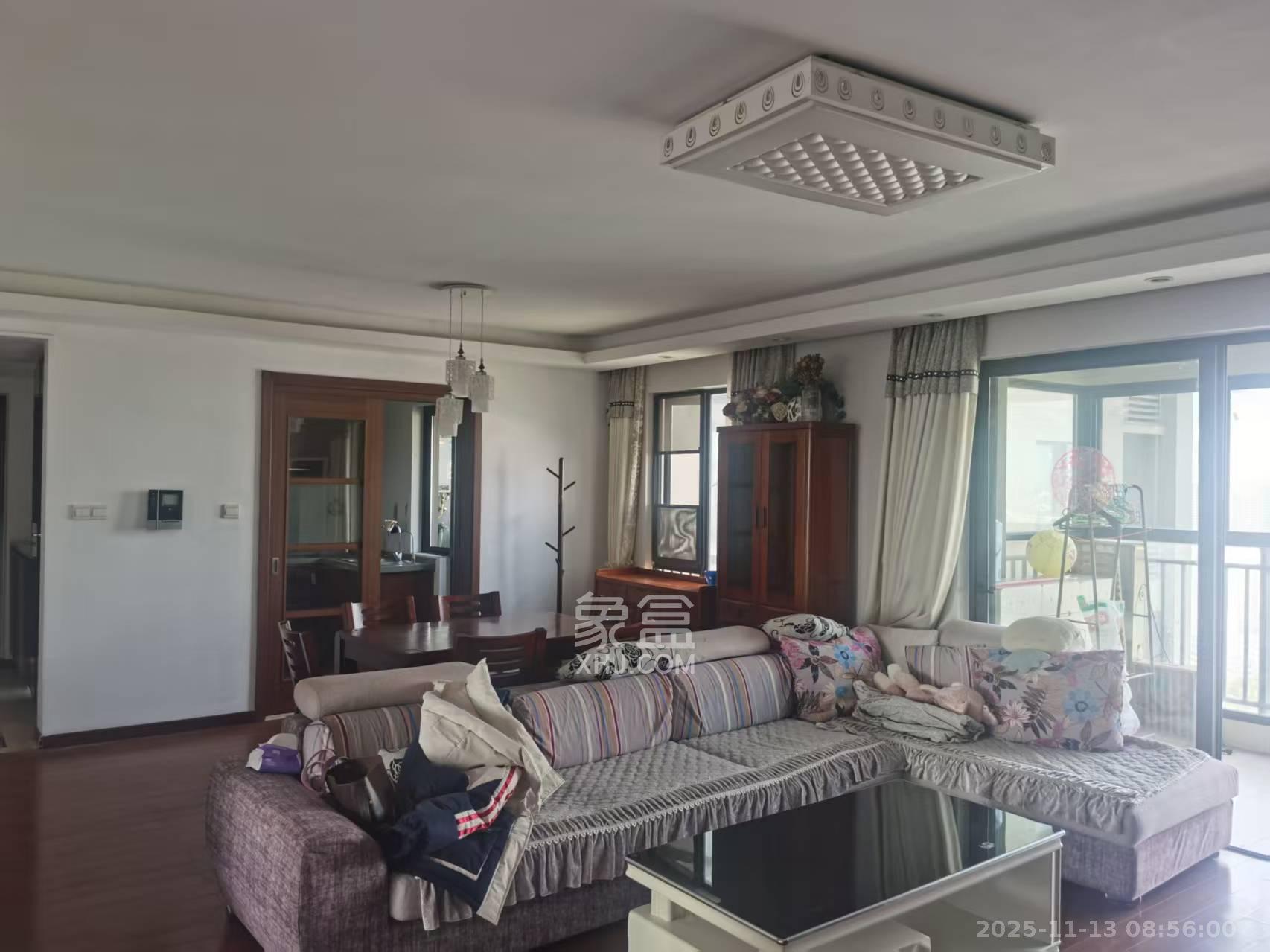 万科金域华府三四期 4室2厅1卫 3300.0元/月 万科金域华府三四期 4室2厅1卫 3300.0元/月室内图