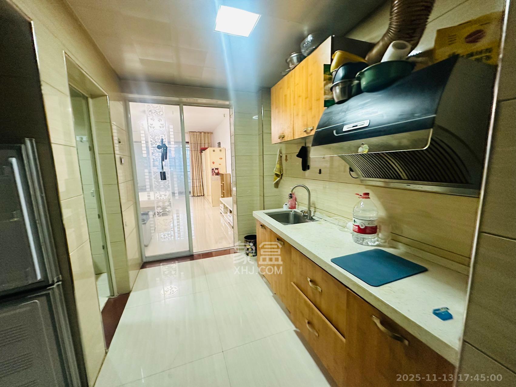 上河国际F座  1室0厅1卫    1700.0元/月室内图