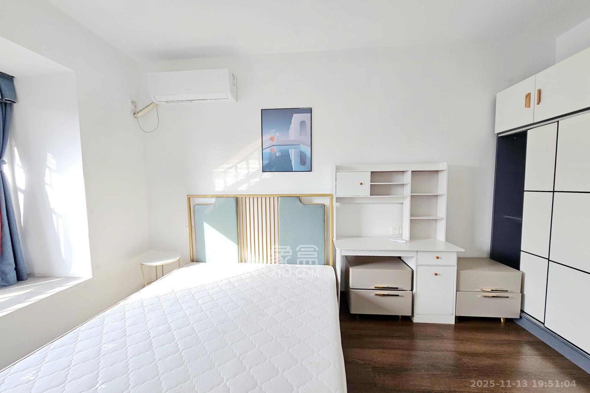 明昇壹城(明昇时代广场)一期 1室2厅2卫 120.0万 明昇壹城(明昇时代广场)一期 1室2厅2卫 120.0万卧室