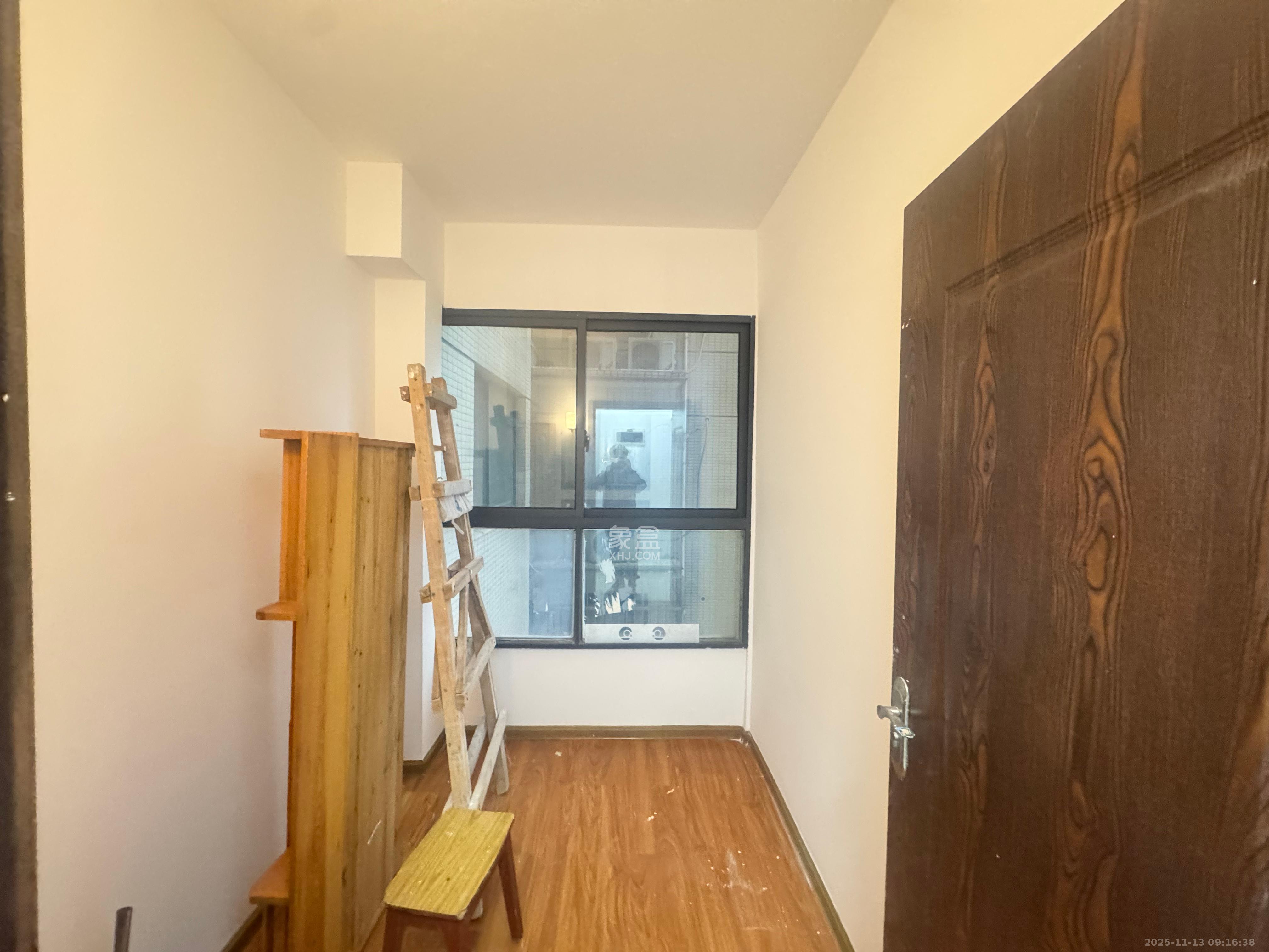 都市兰亭  3室2厅2卫    2100.0元/月室内图