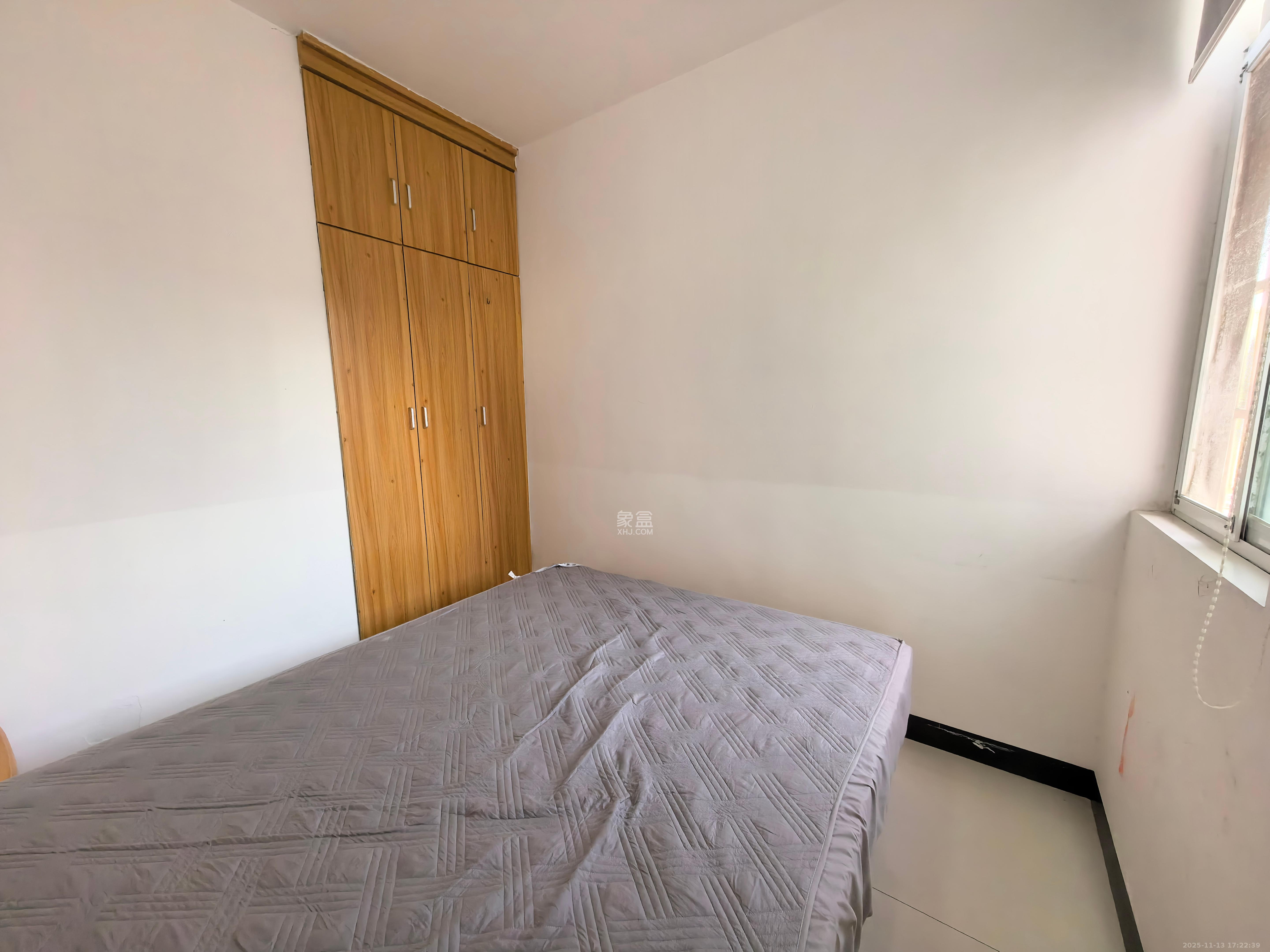 骑龙安置小区  1室1厅1卫    1300.0元/月室内图