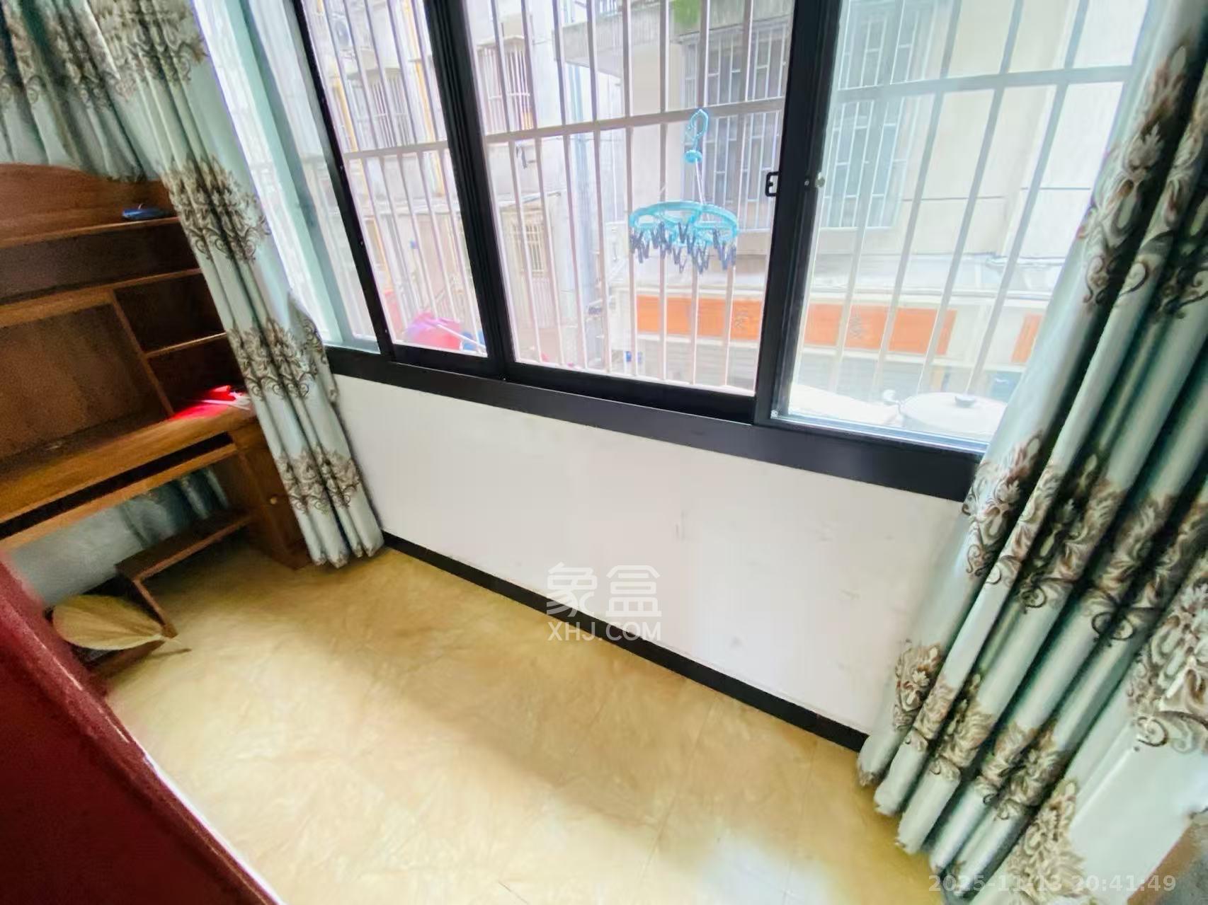 南门口晏家塘社区  2室1厅1卫    2100.0元/月室内图