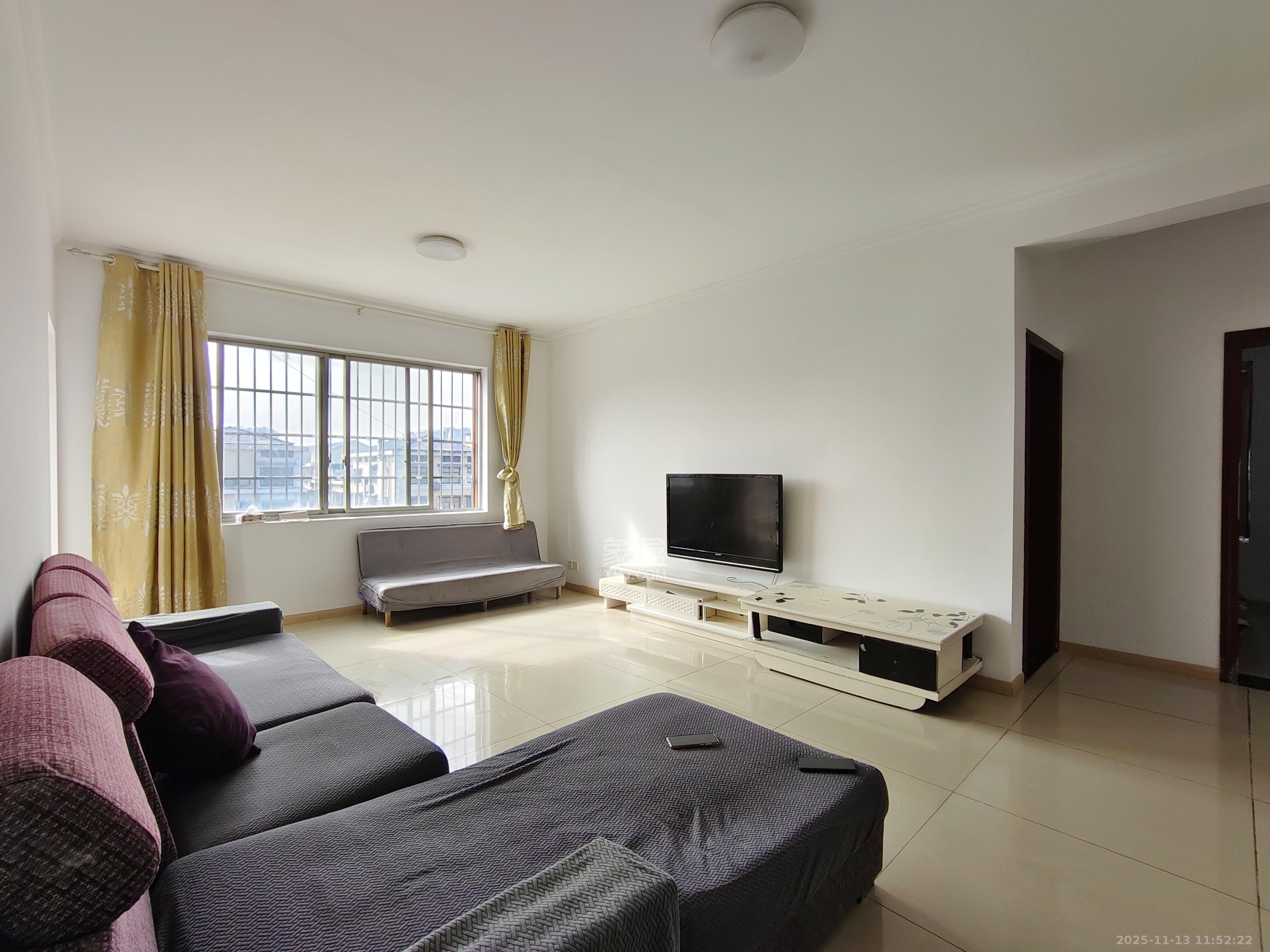 星沙商业步行街   129.94㎡      1500.0元/月室内图