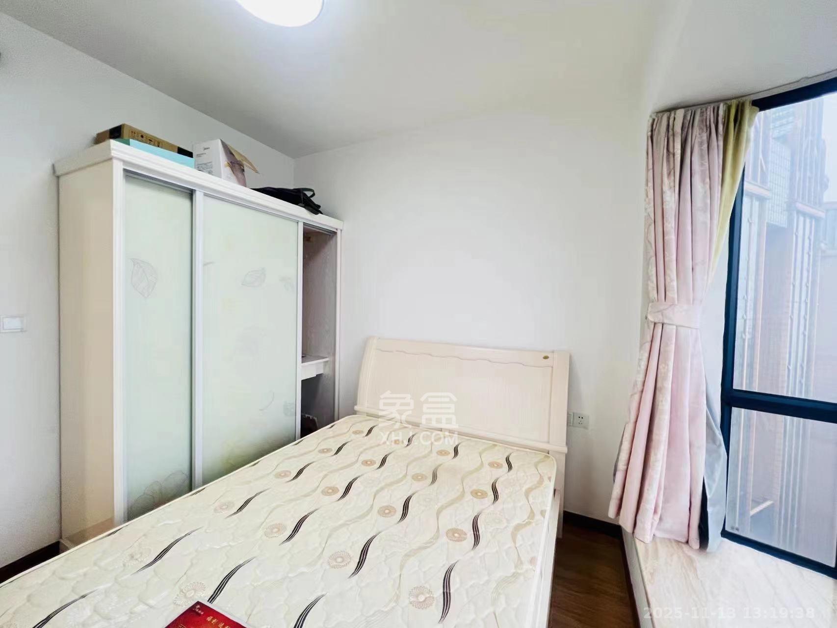 佳兴国际汇  2室2厅1卫    2400.0元/月室内图