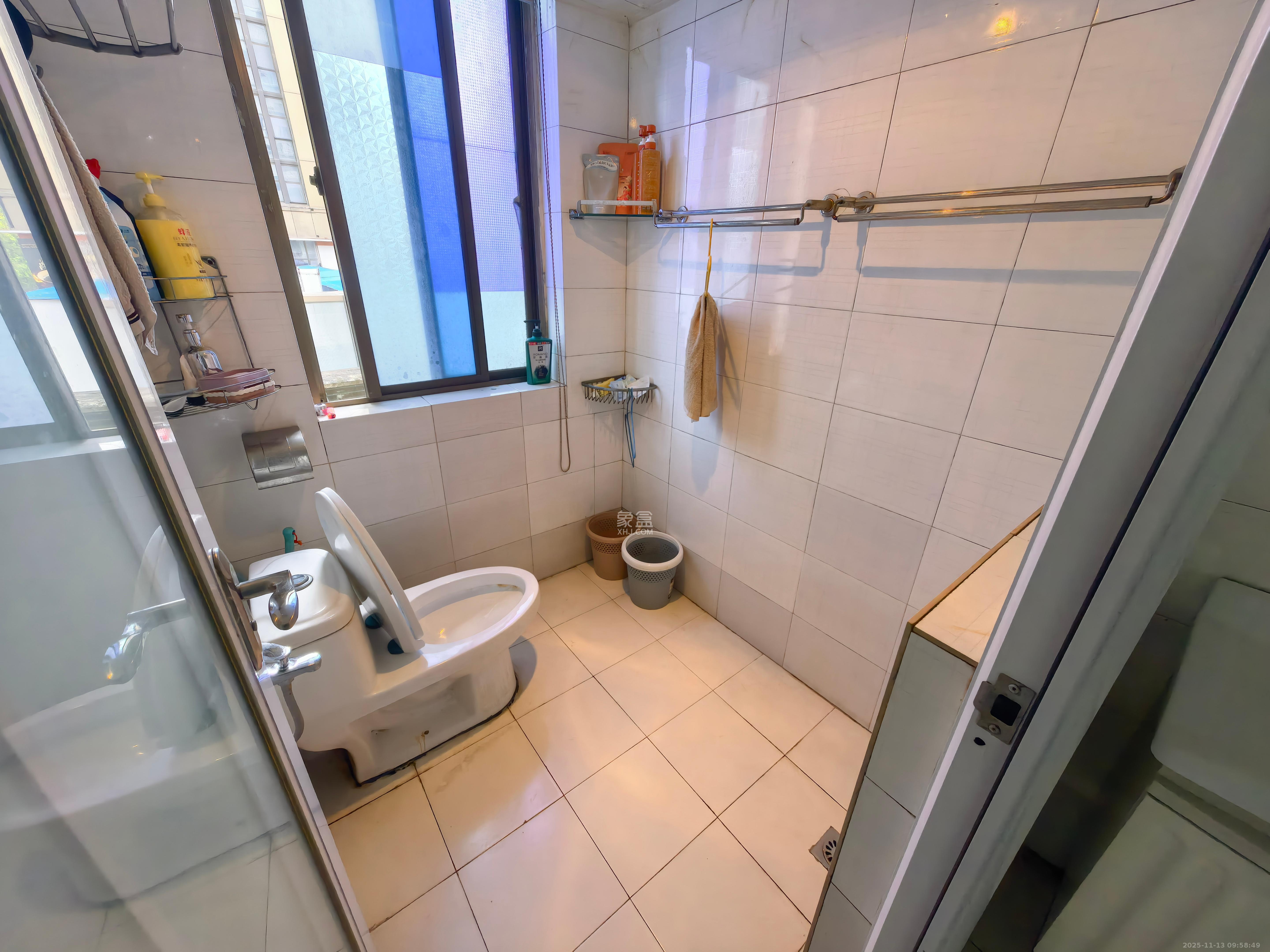 窑岭光大银行宿舍  2室1厅1卫    2100.0元/月室内图