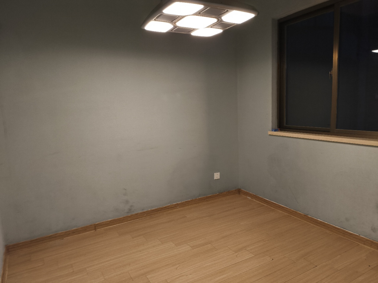 碧桂园  4室2厅3卫    2500.0元/月室内图