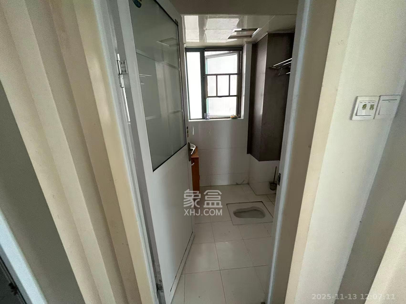 梦泽园 4室2厅2卫 3800.0元/月 梦泽园 4室2厅2卫 3800.0元/月室内图