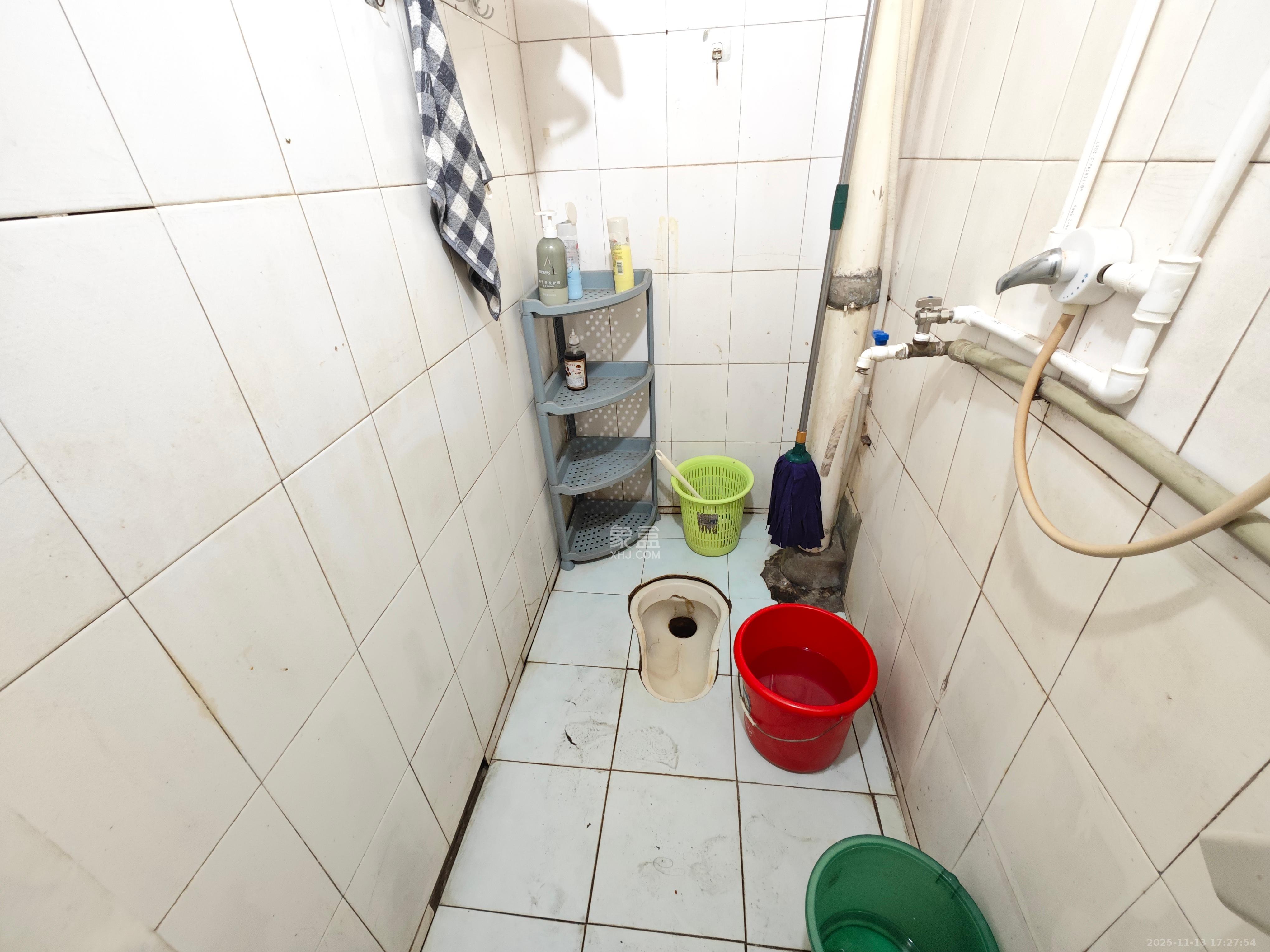 南沙井红旗织布厂宿舍  1室0厅0卫    1000.0元/月室内图