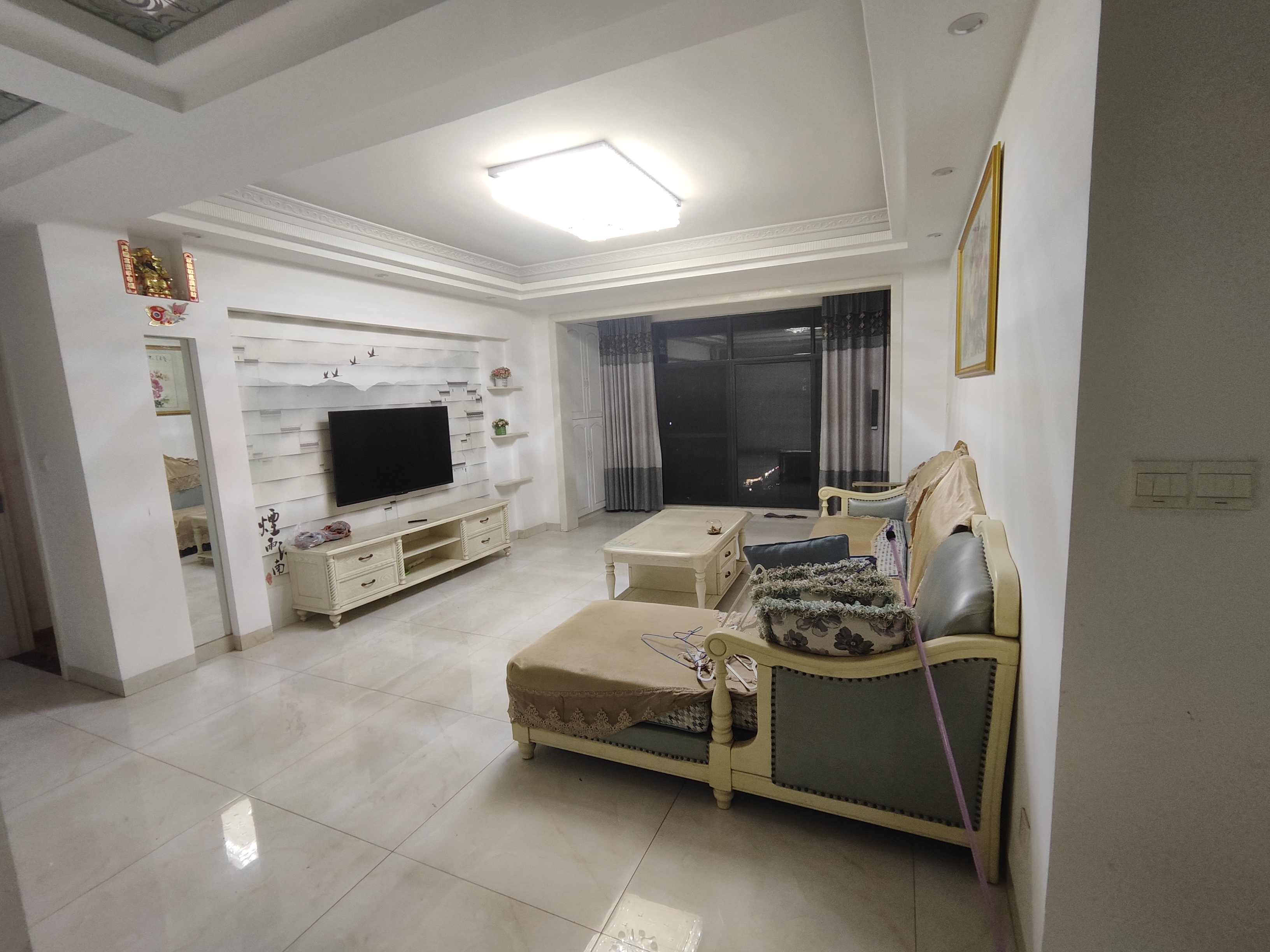 长湖峰境 1室0厅0卫 2100.0元/月 长湖峰境 1室0厅0卫 2100.0元/月室内图