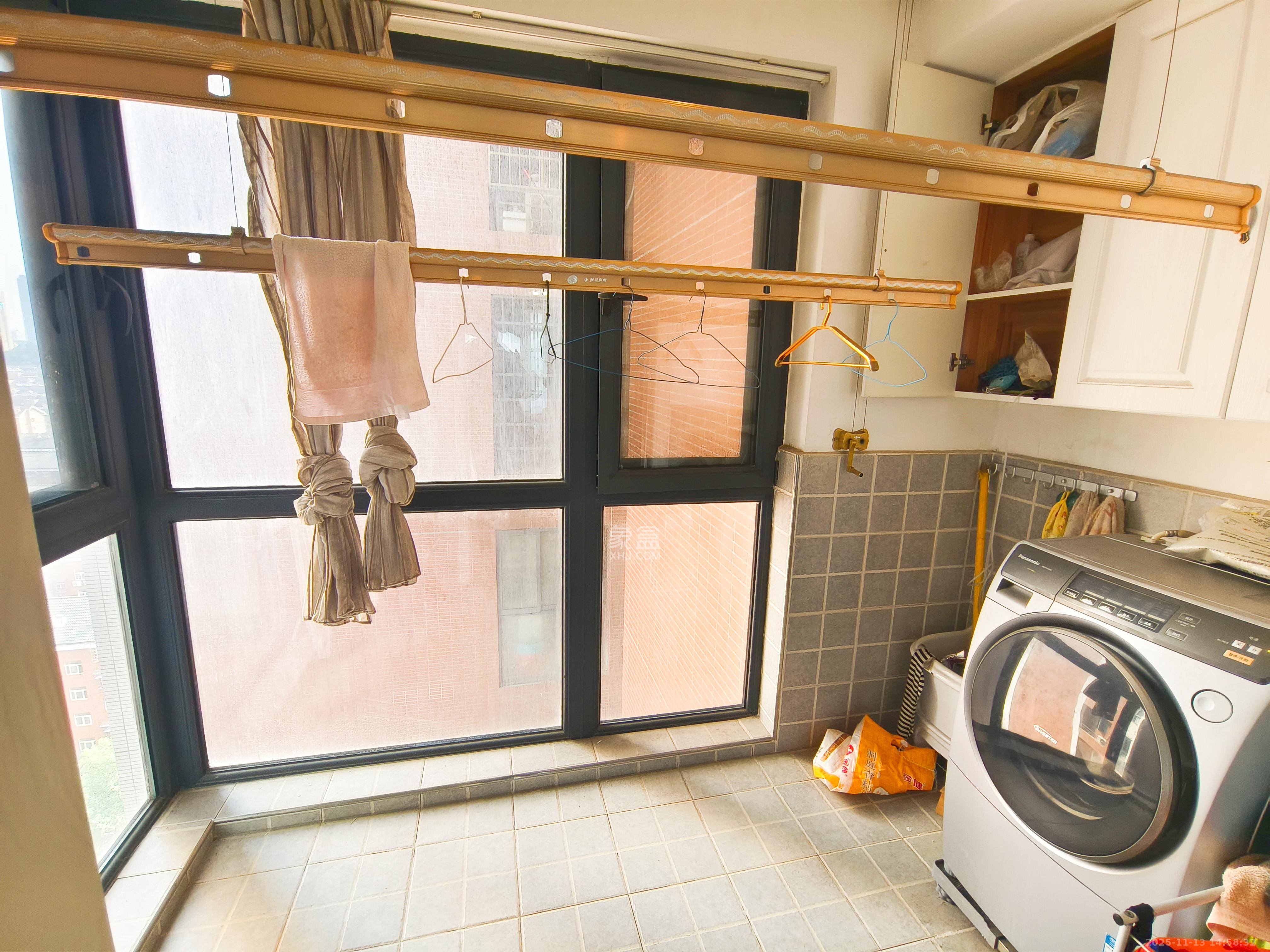 盛地尊域  4室2厅2卫    2200.0元/月室内图