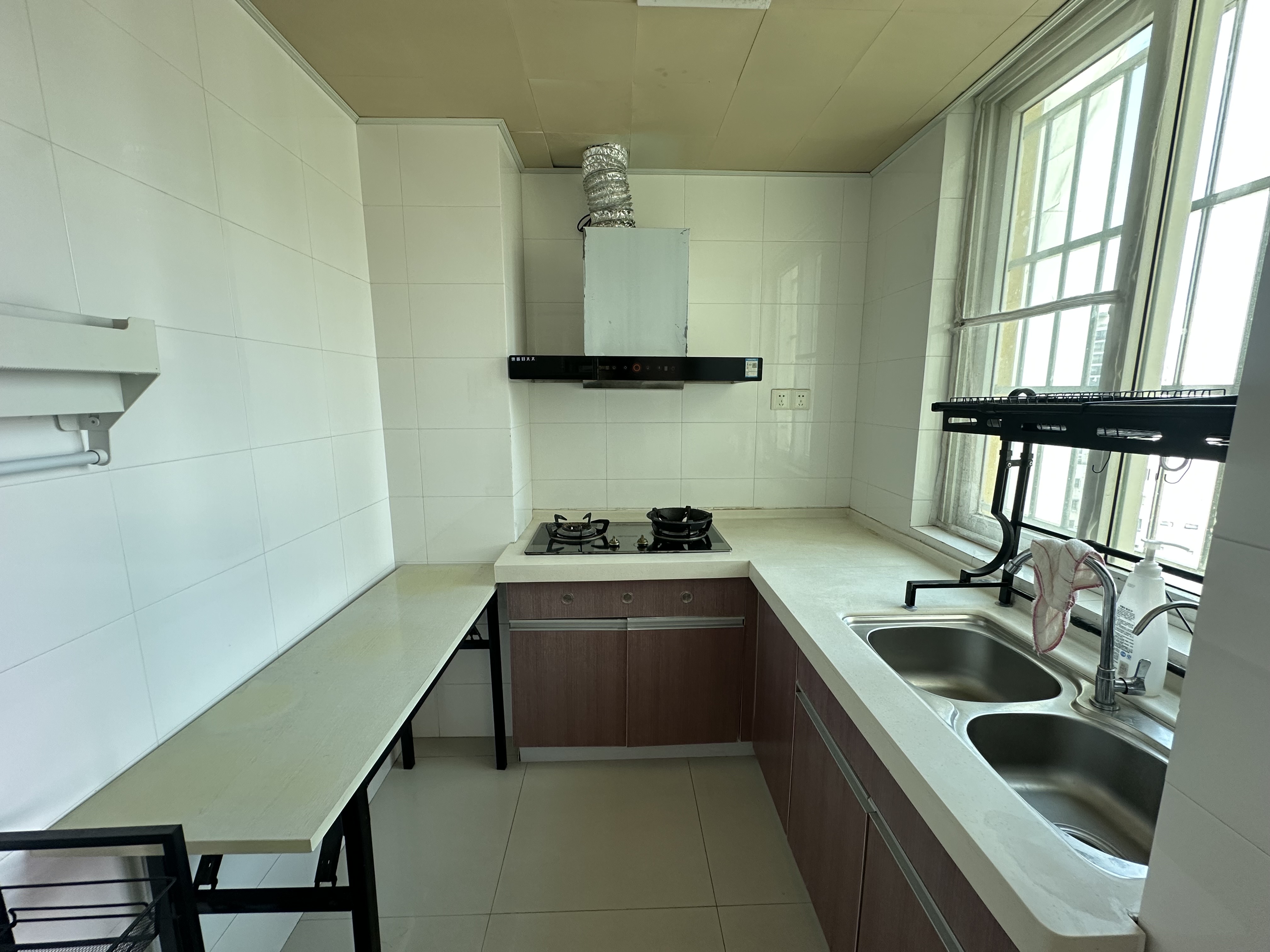 华宝雅苑 2室2厅1卫 2400.0元/月 华宝雅苑 2室2厅1卫 2400.0元/月室内图