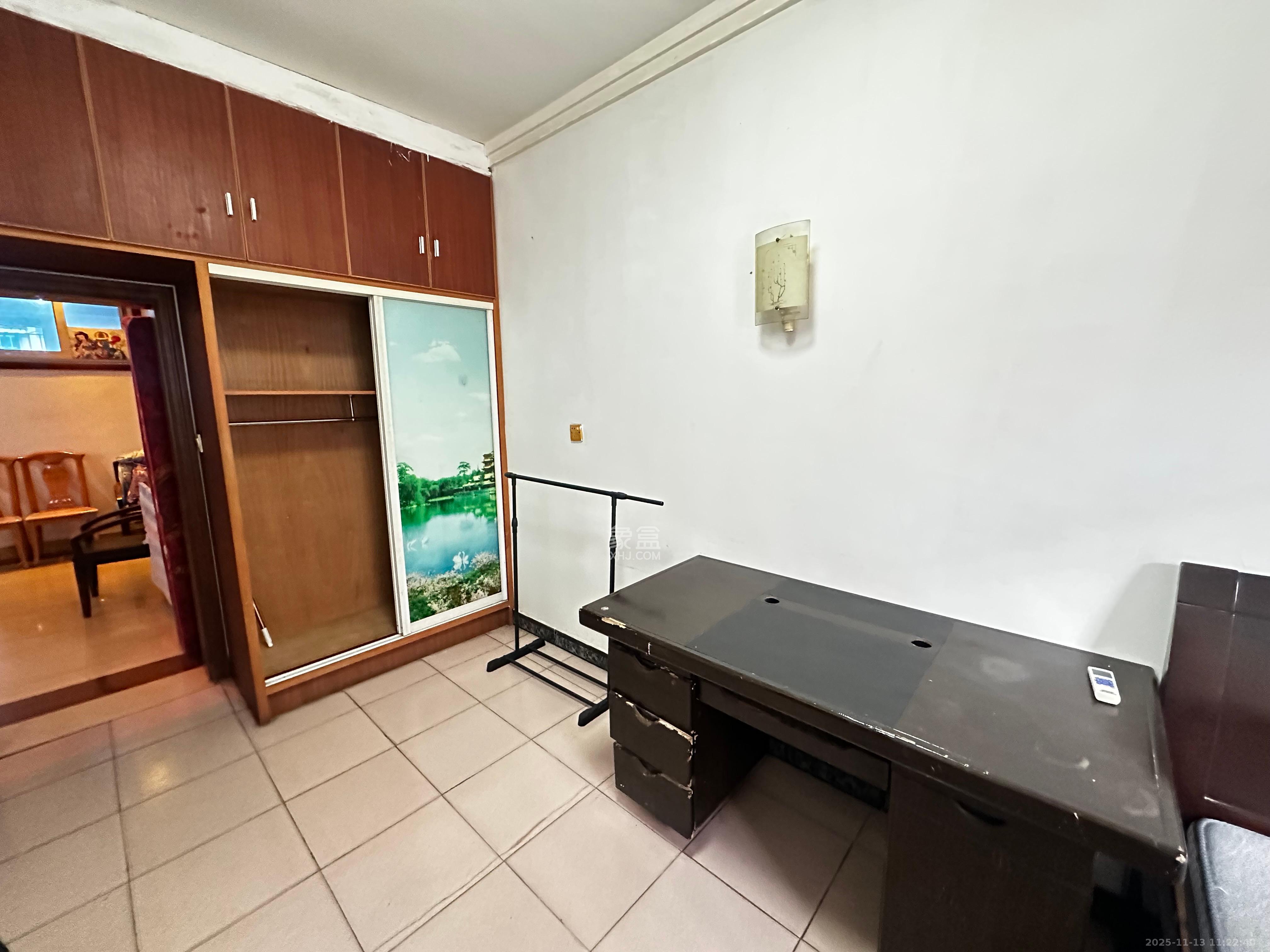 星沙三区  3室2厅1卫    1300.0元/月室内图