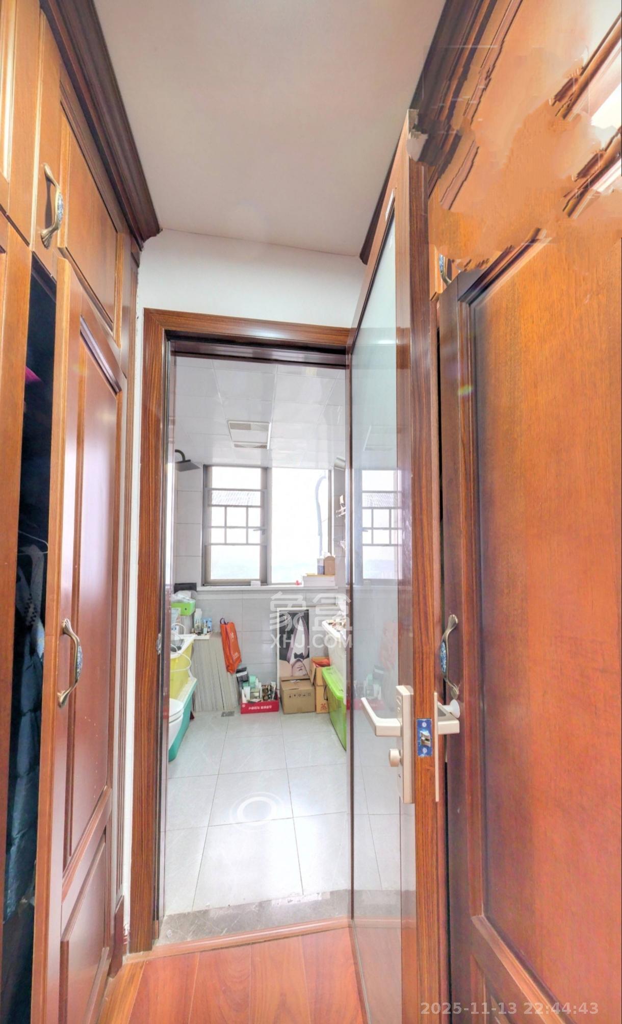 万象府台 4室2厅2卫 5500.0元/月 万象府台 4室2厅2卫 5500.0元/月室内图