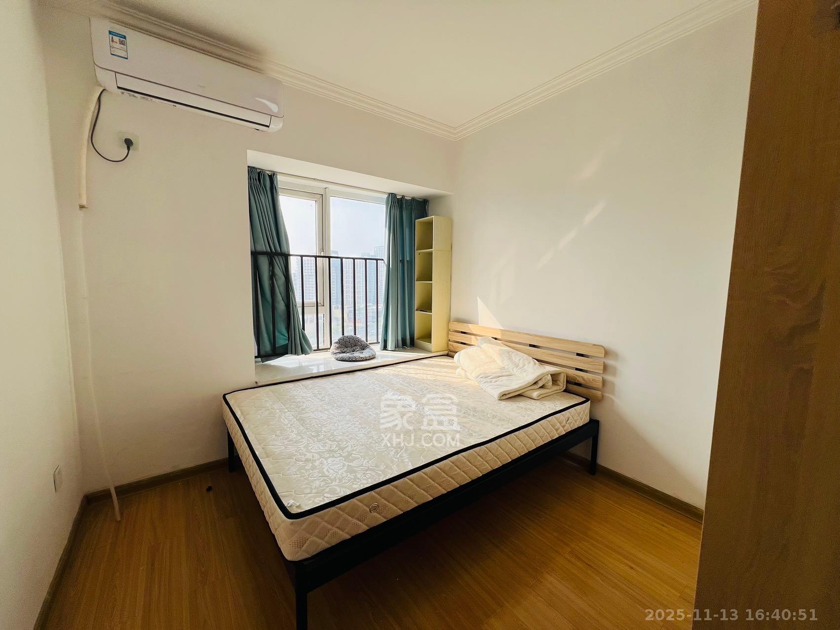 金地格林公馆  3室2厅2卫    3200.0元/月室内图