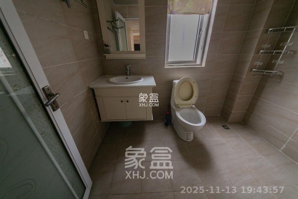 山语城一期  1室2厅2卫    1800.0元/月室内图