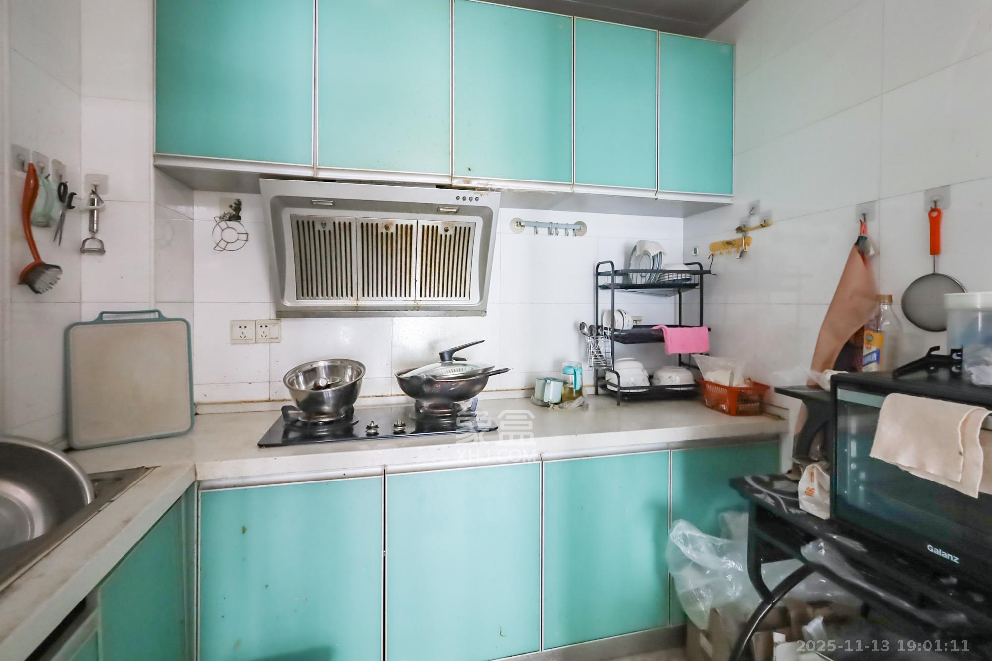 风华四季园  2室2厅1卫    75.0万厨房