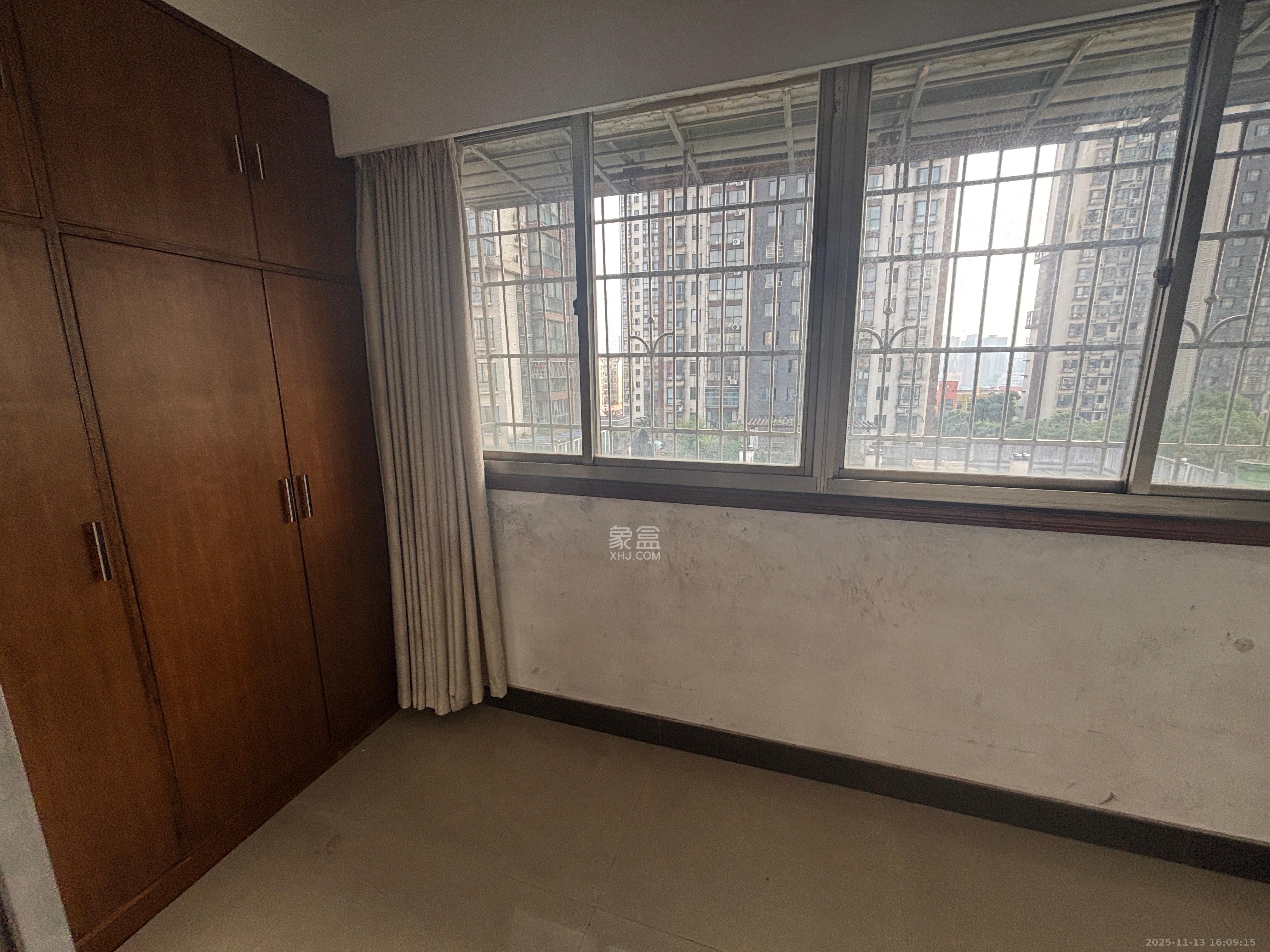 中建嘉苑  3室2厅1卫    1500.0元/月室内图