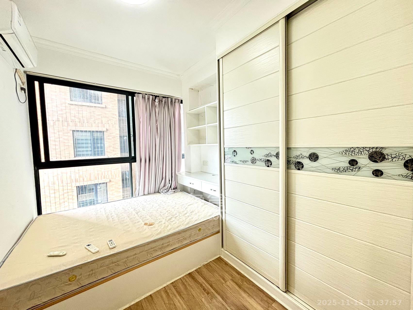 中南红领邦(红星嘉和苑) 2室1厅1卫 2000.0元/月 中南红领邦(红星嘉和苑) 2室1厅1卫 2000.0元/月室内图