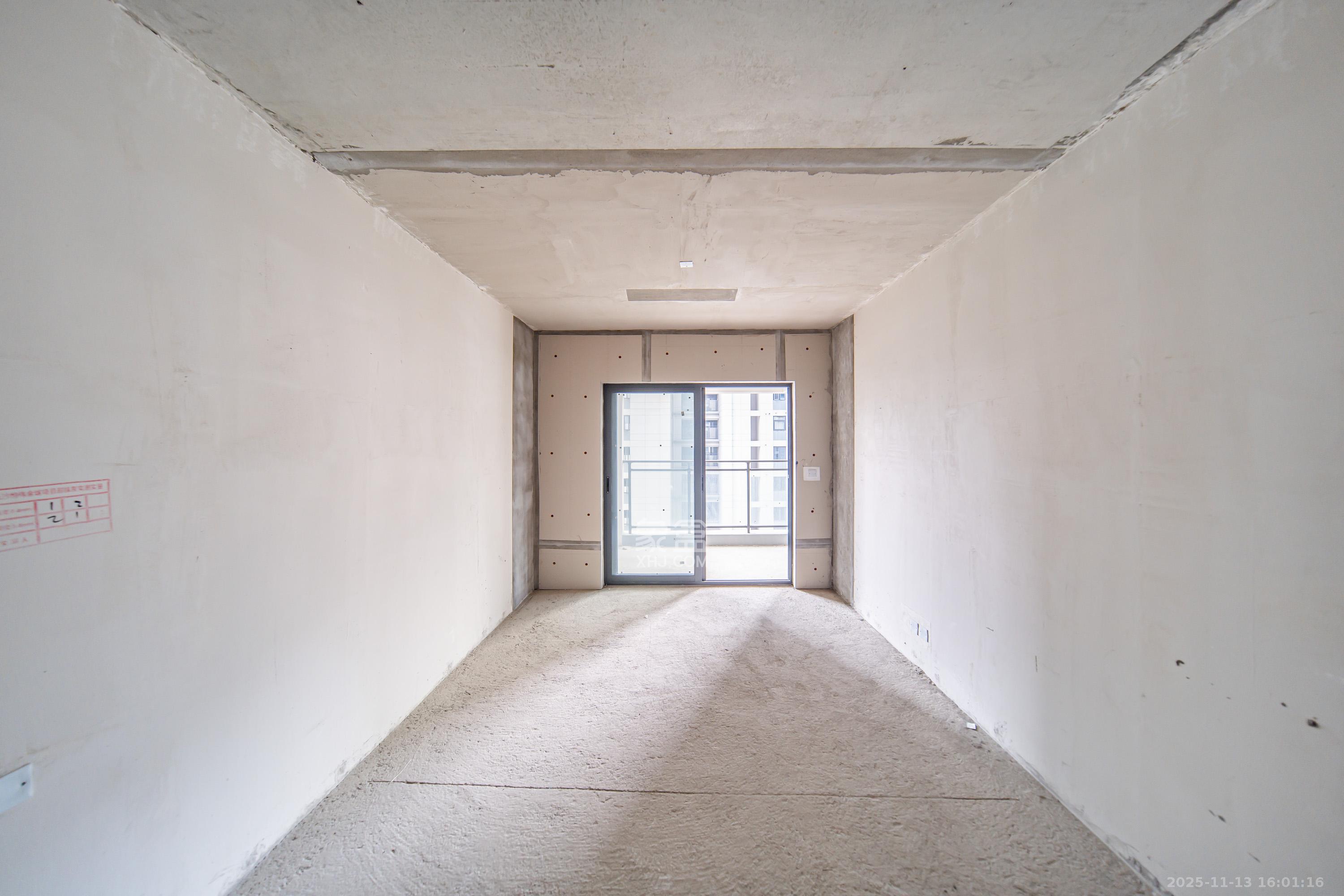 城发恒伟东风映1897 4室2厅2卫 340.0万 城发恒伟东风映1897 4室2厅2卫 340.0万卧室