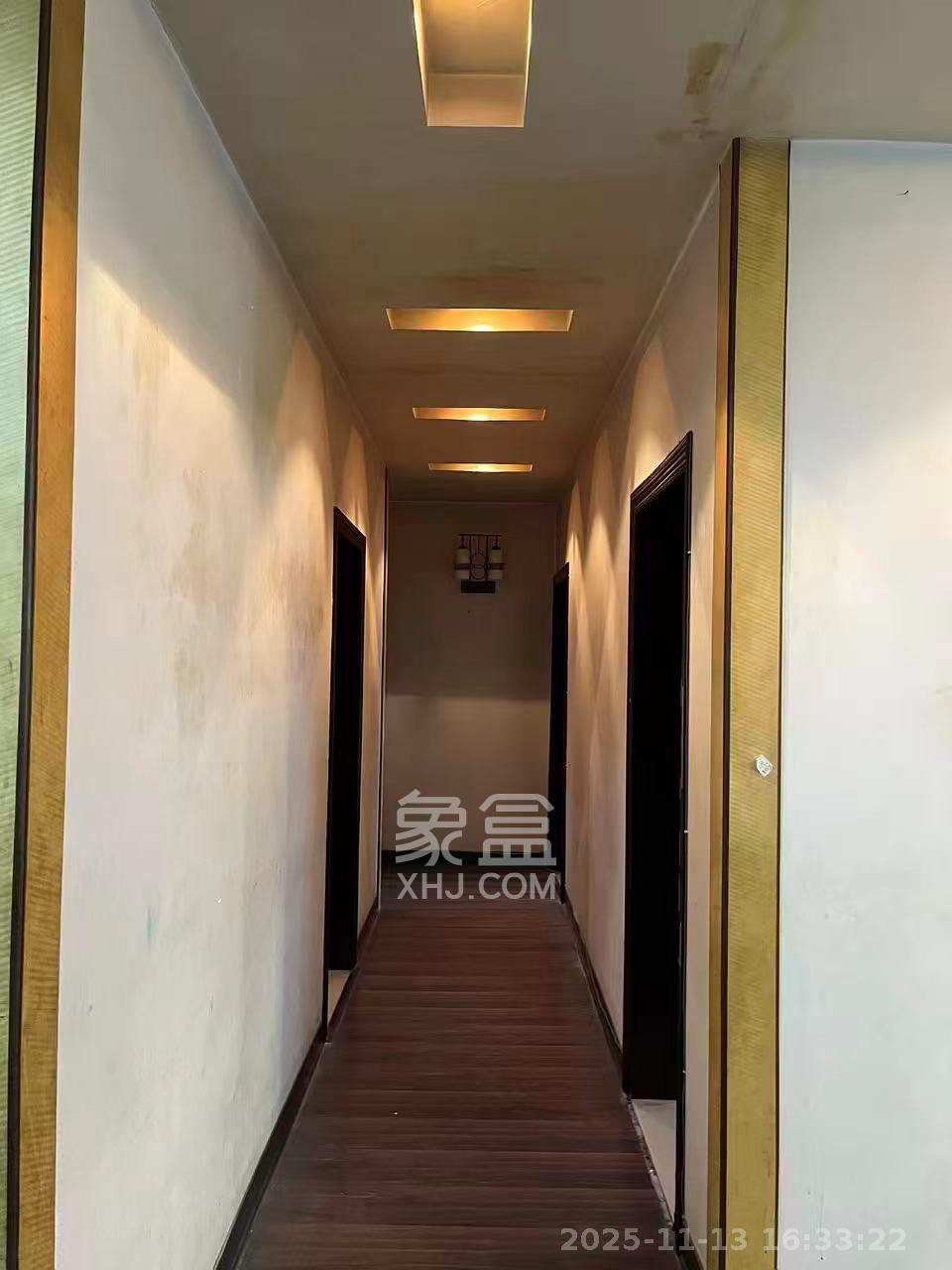 金泉公寓  4室2厅2卫    2500.0元/月室内图