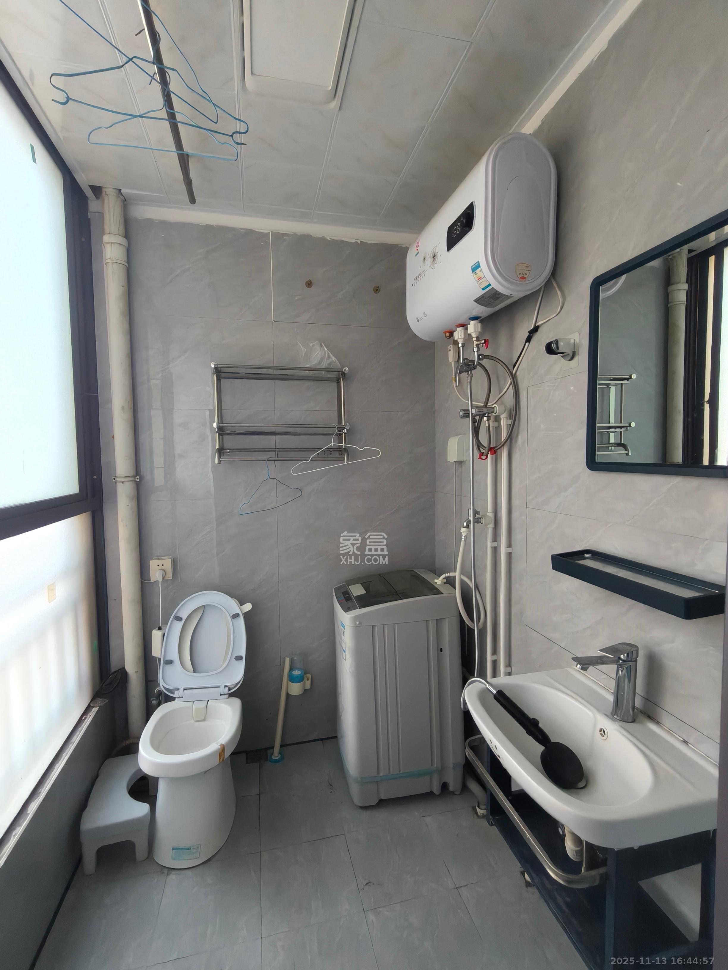 好望谷  1室2厅1卫    800.0元/月室内图