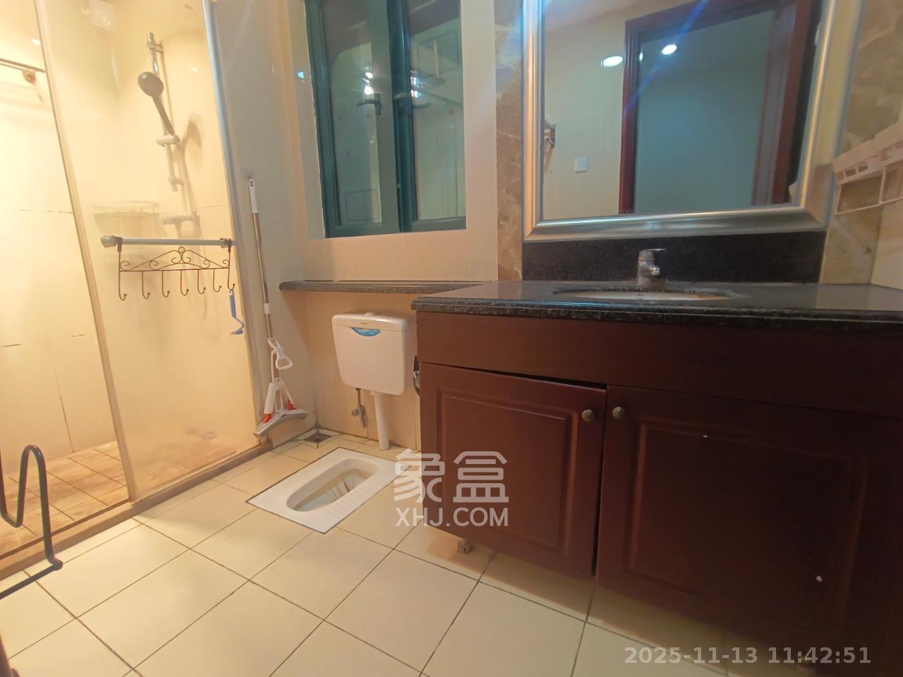 恒大城 1室2厅1卫 2400.0元/月 恒大城 1室2厅1卫 2400.0元/月室内图