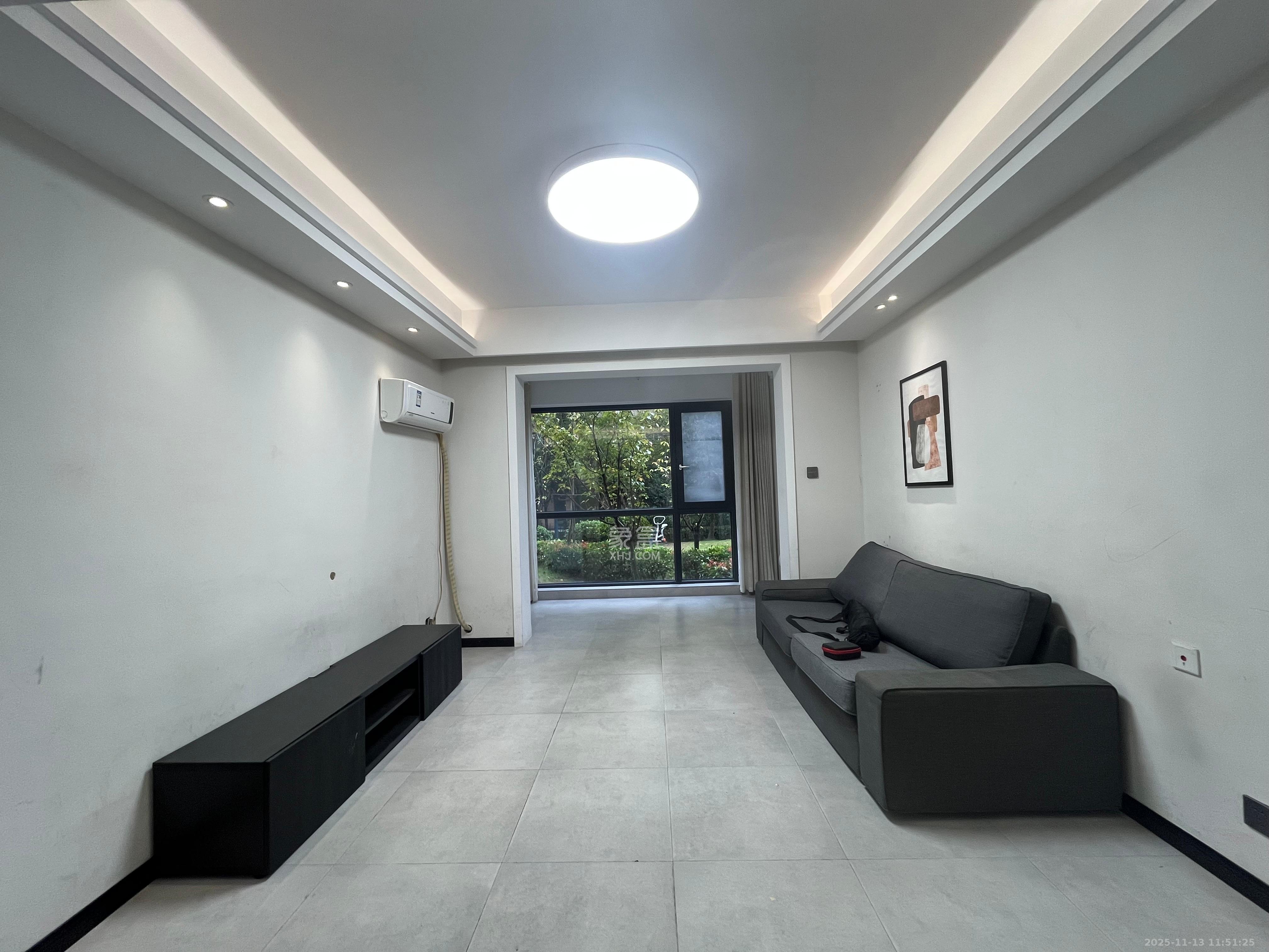 奥克斯缔壹城  3室2厅2卫    2600.0元/月