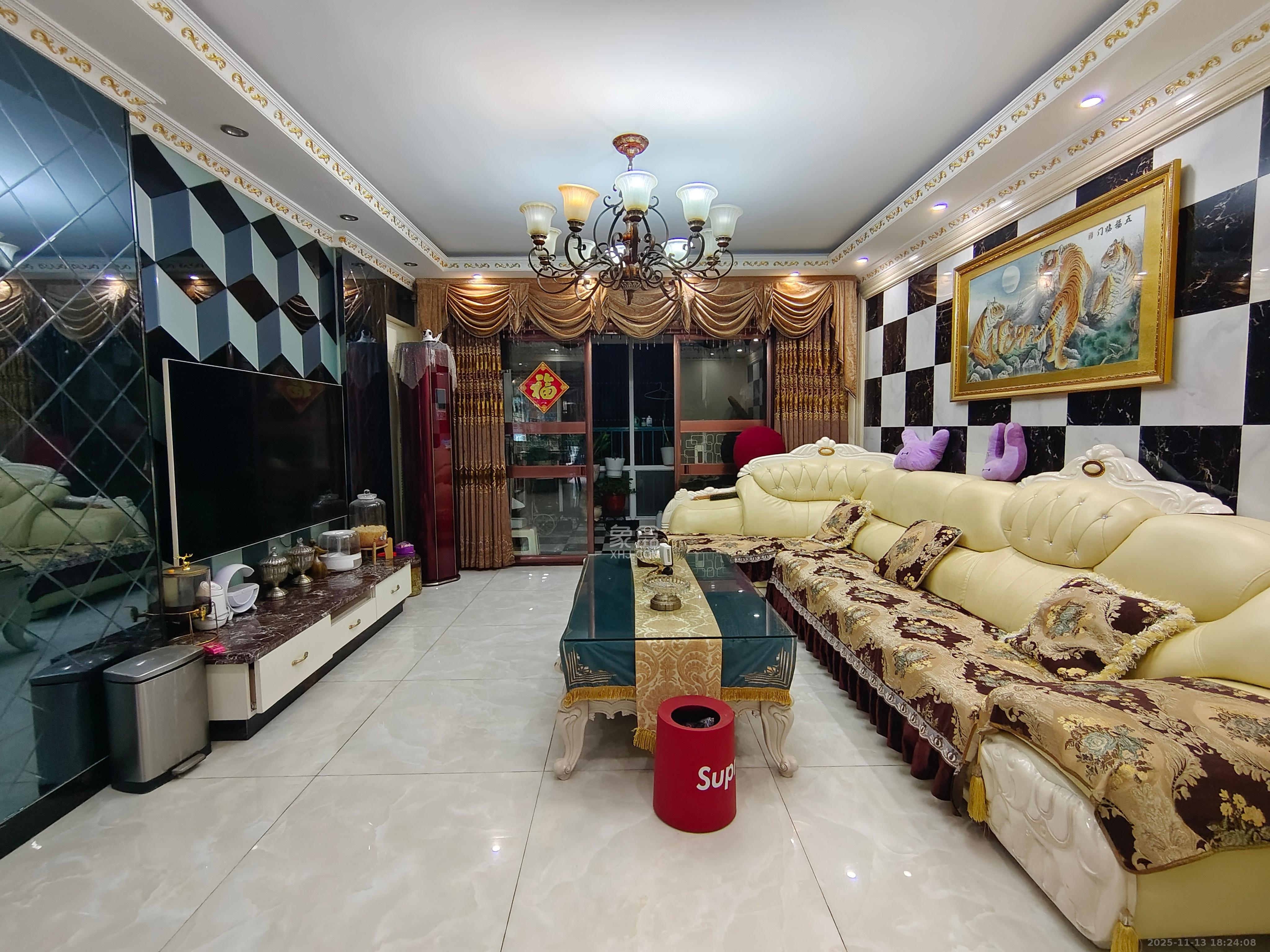 蝴蝶谷  1室2厅1卫    2300.0元/月