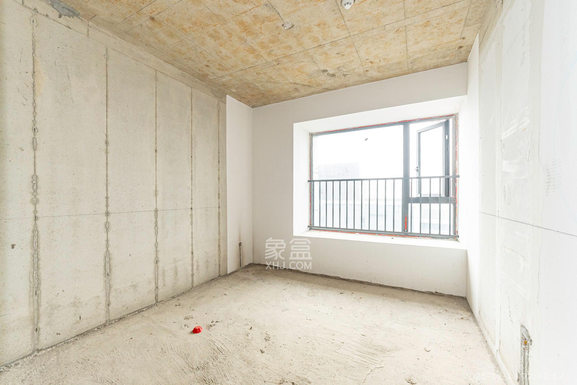 绿地V岛 7室2厅4卫 1280.0万 绿地V岛 7室2厅4卫 1280.0万卧室