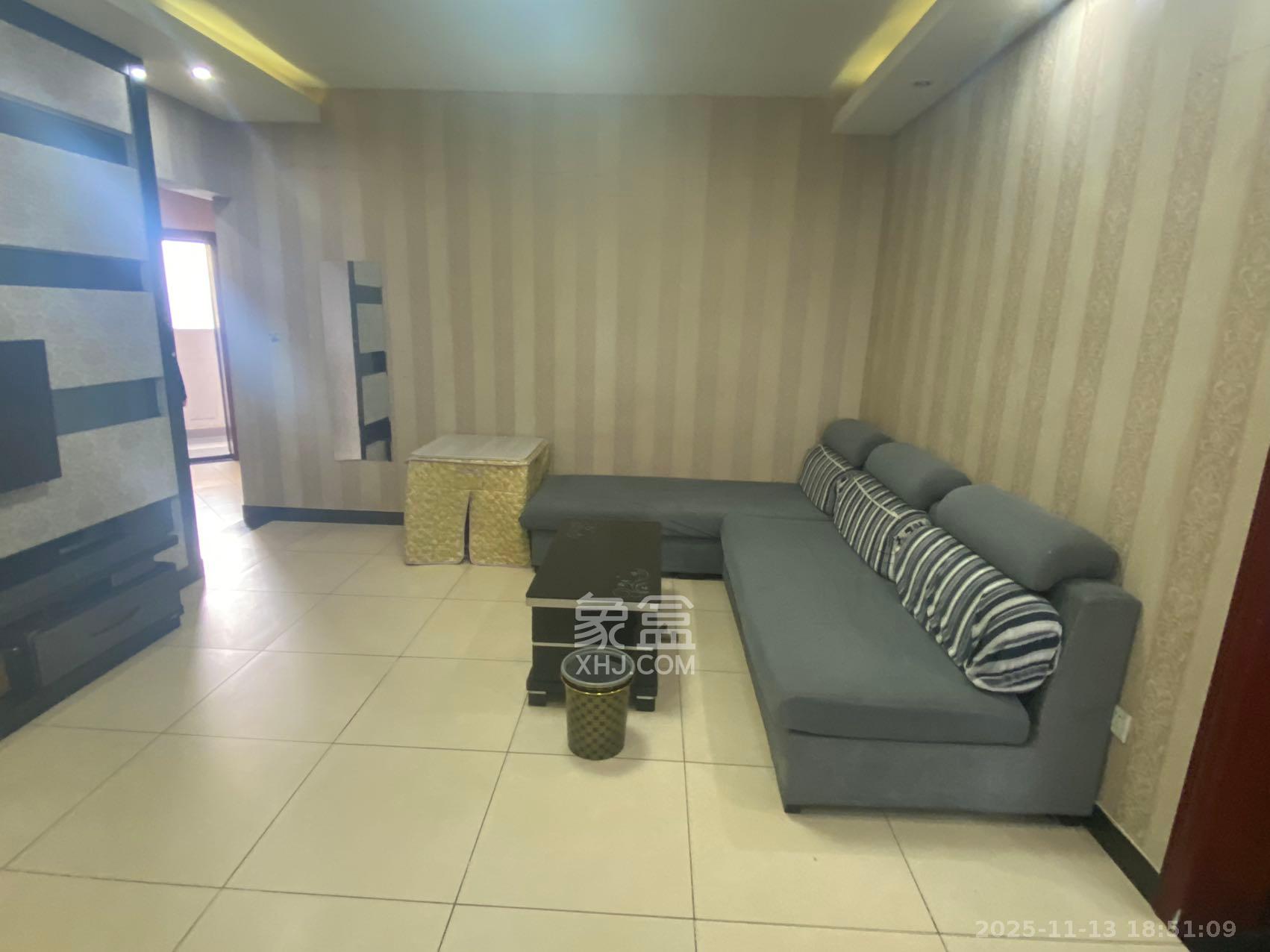 东方银座（东方摩卡）  2室2厅1卫    1800.0元/月