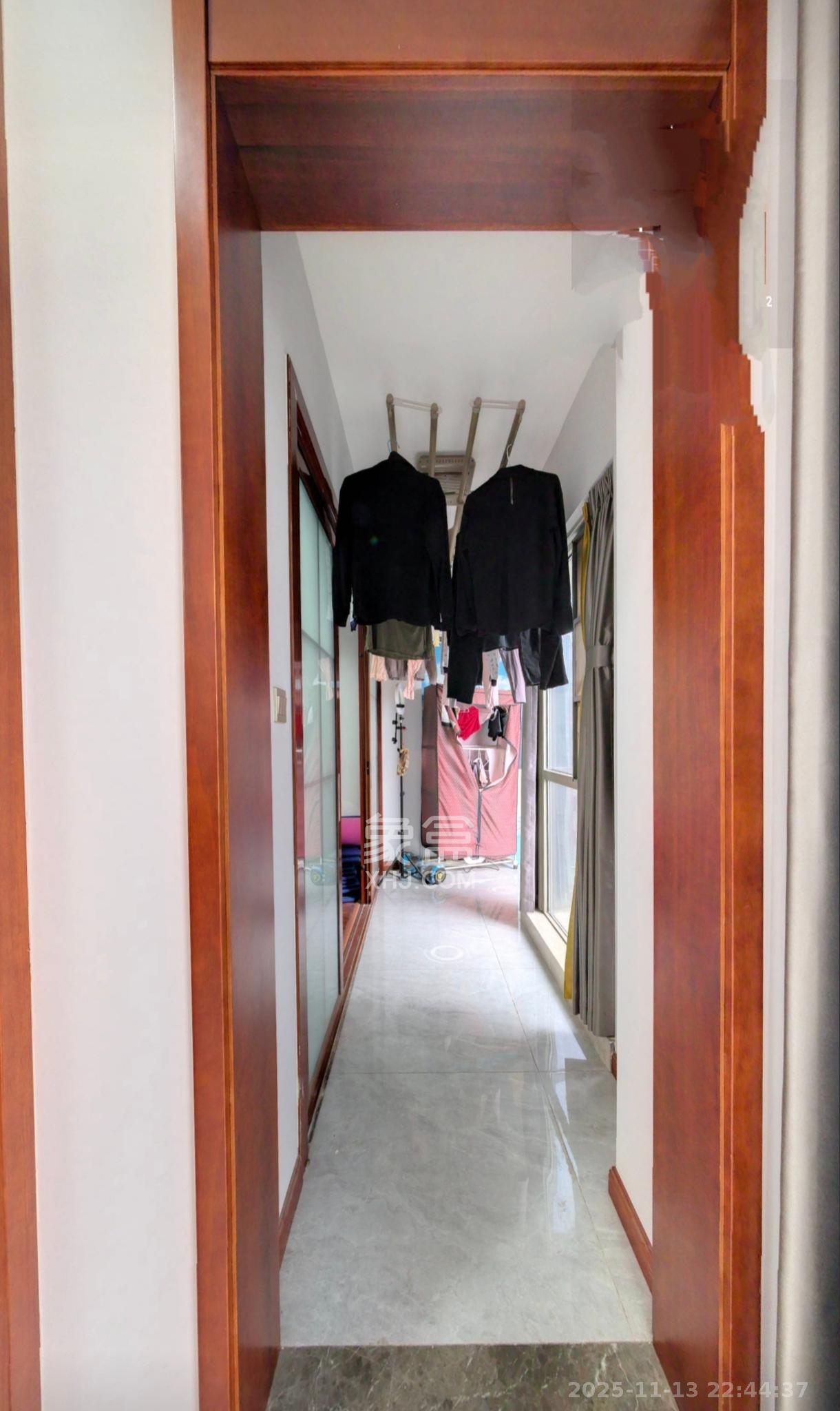 万象府台  4室2厅2卫    5500.0元/月室内图