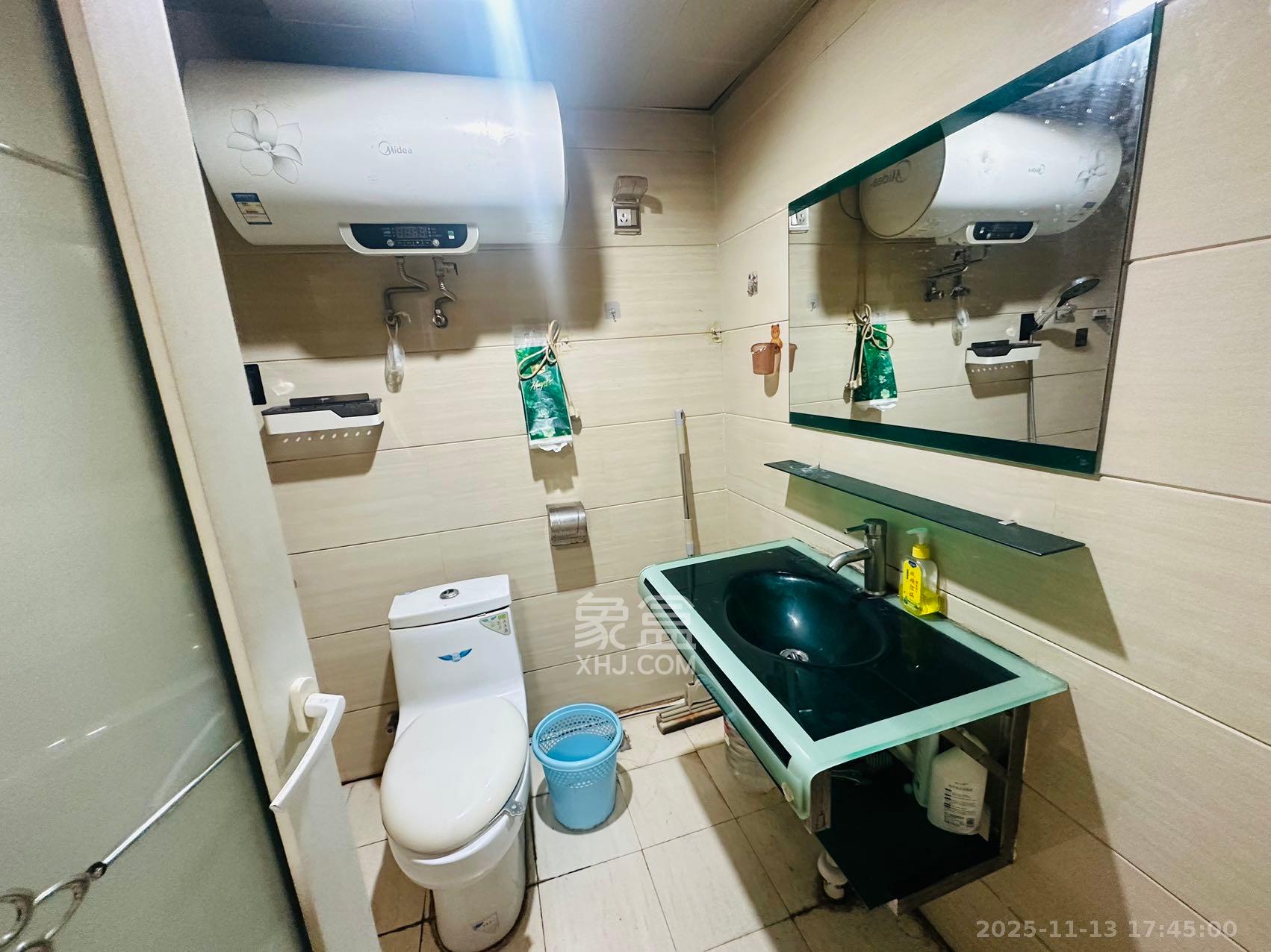 上河国际F座  1室0厅1卫    1700.0元/月室内图