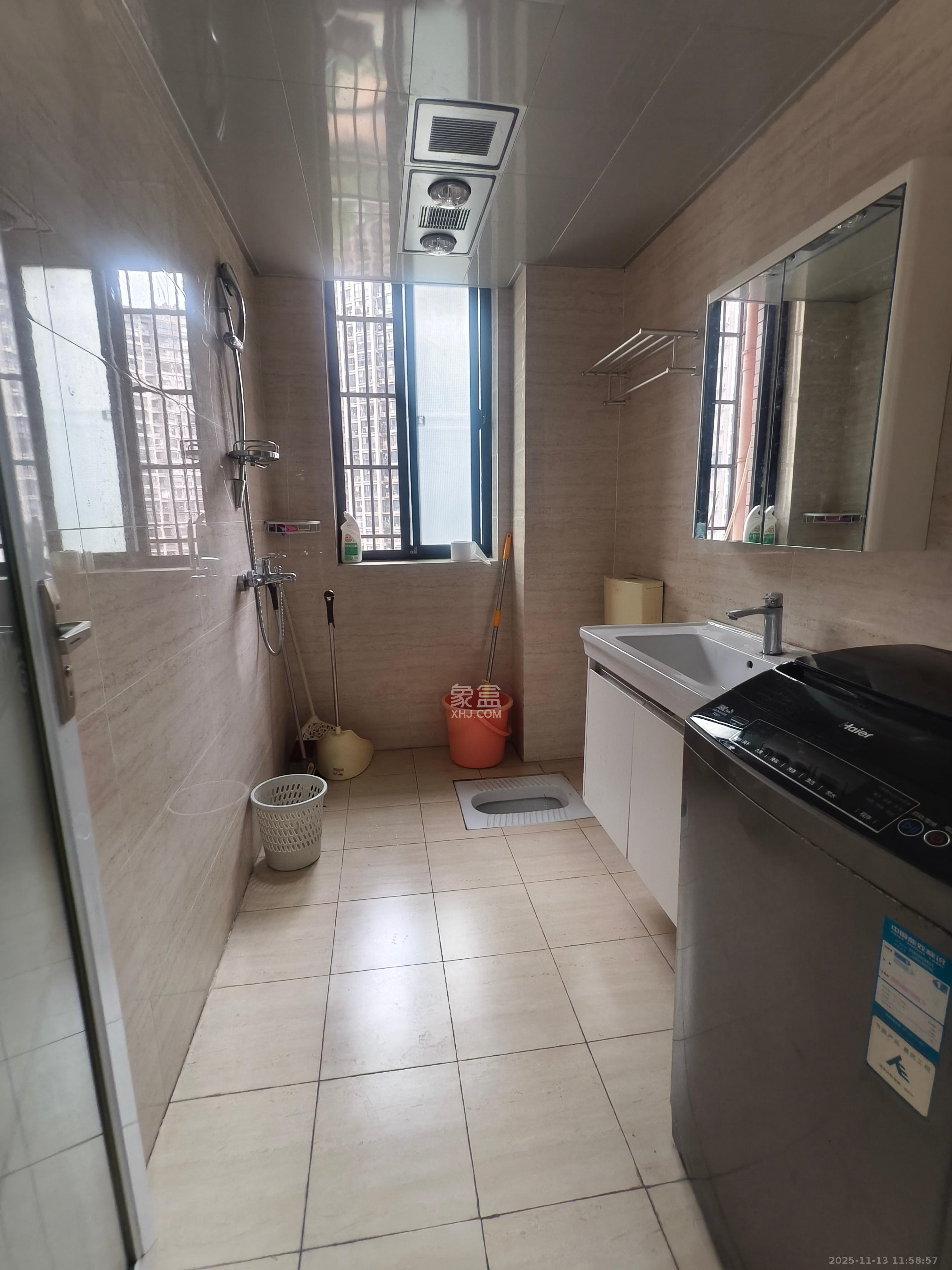 康桥长郡  4室2厅2卫    2600.0元/月室内图