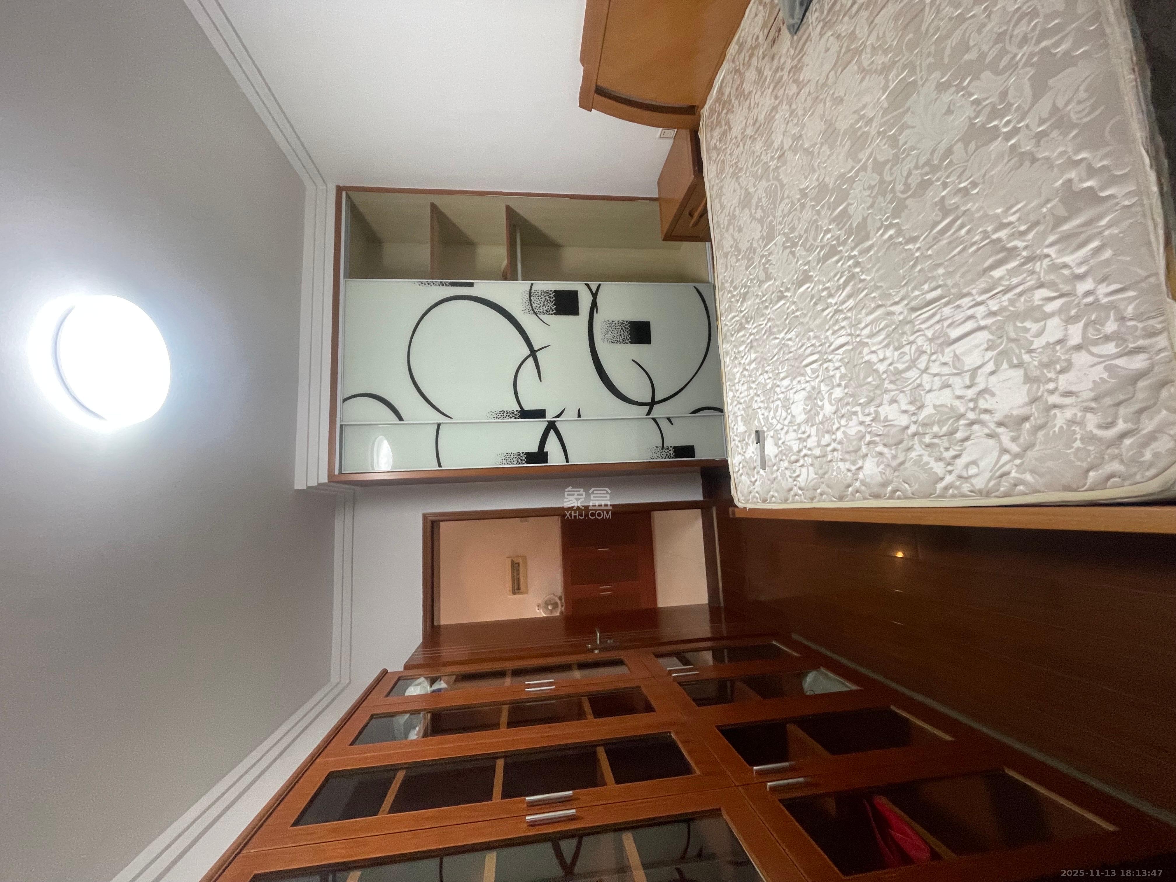 西子花苑 3室2厅2卫 2800.0元/月 西子花苑 3室2厅2卫 2800.0元/月室内图