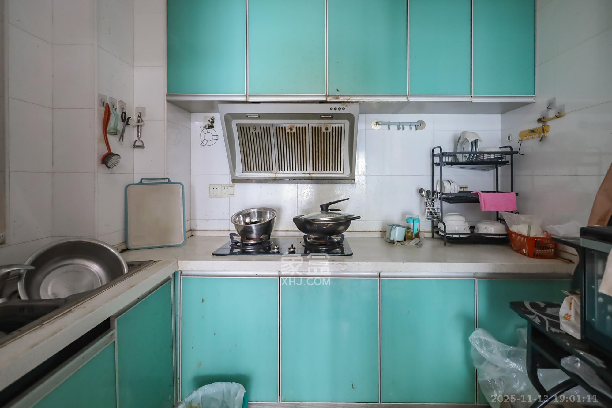 风华四季园  2室2厅1卫    75.0万厨房