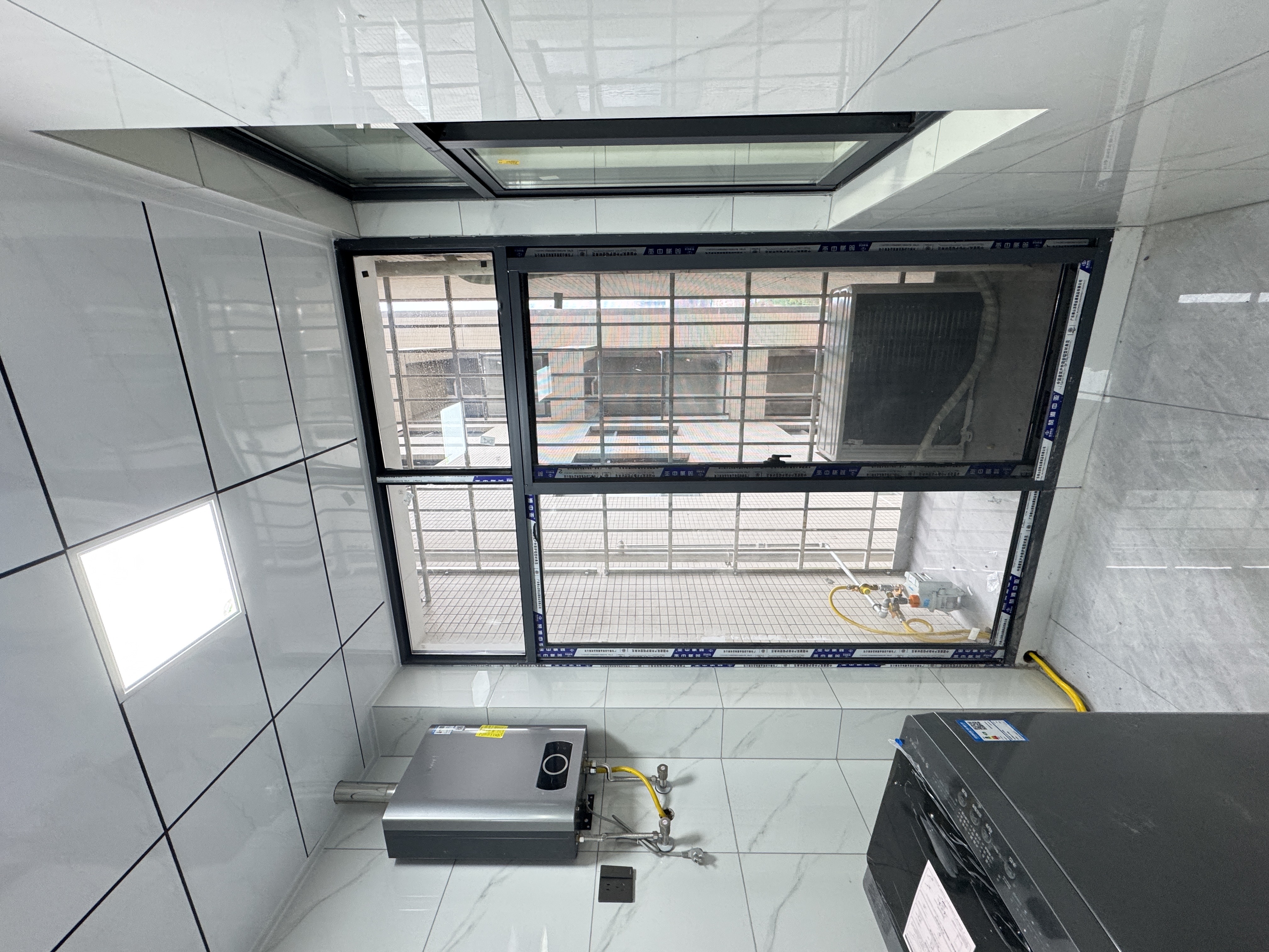 互助小区电梯房 2室2厅1卫 1800.0元/月 互助小区电梯房 2室2厅1卫 1800.0元/月室内图