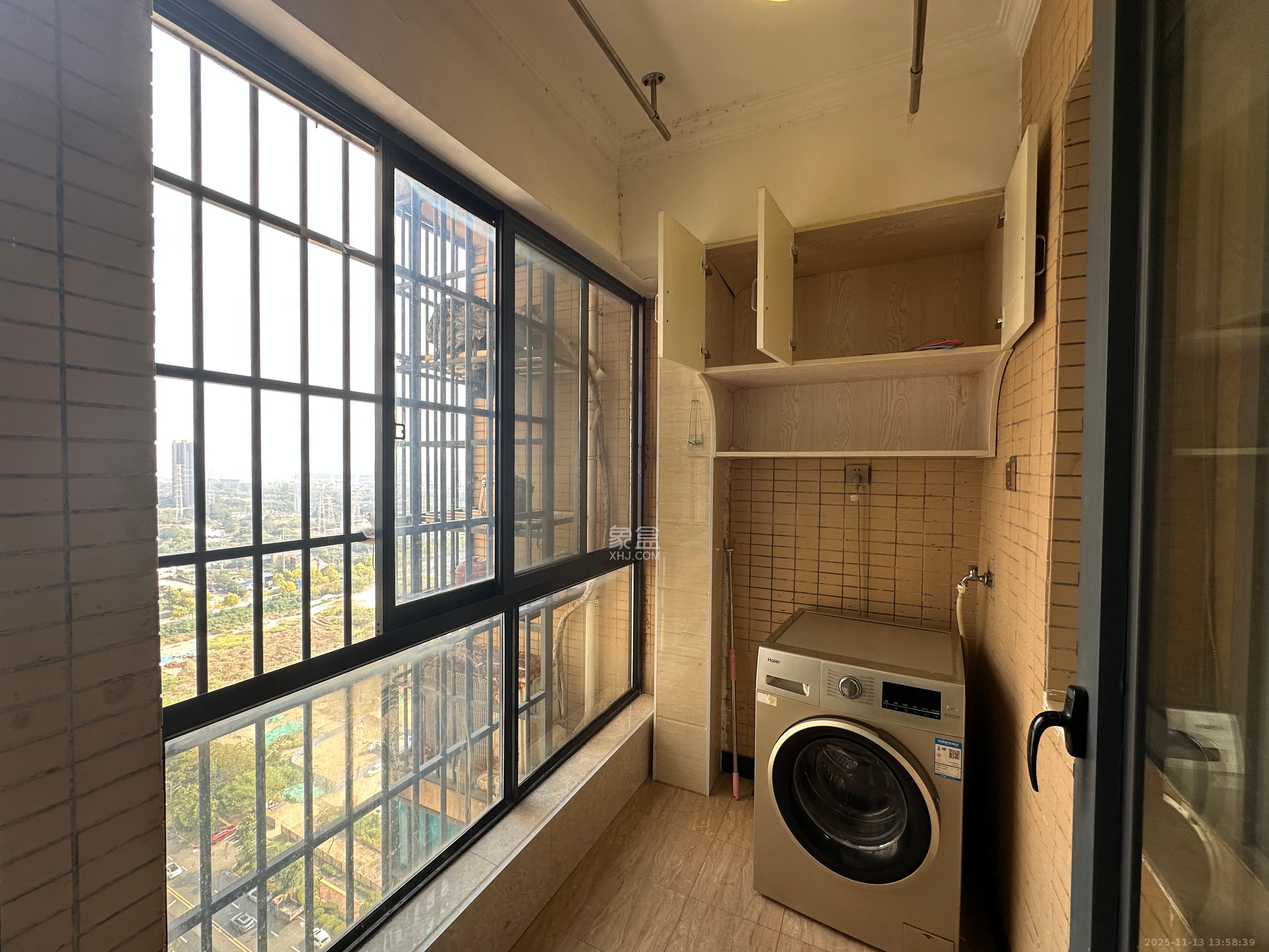 深业睿城  2室2厅1卫    1800.0元/月室内图