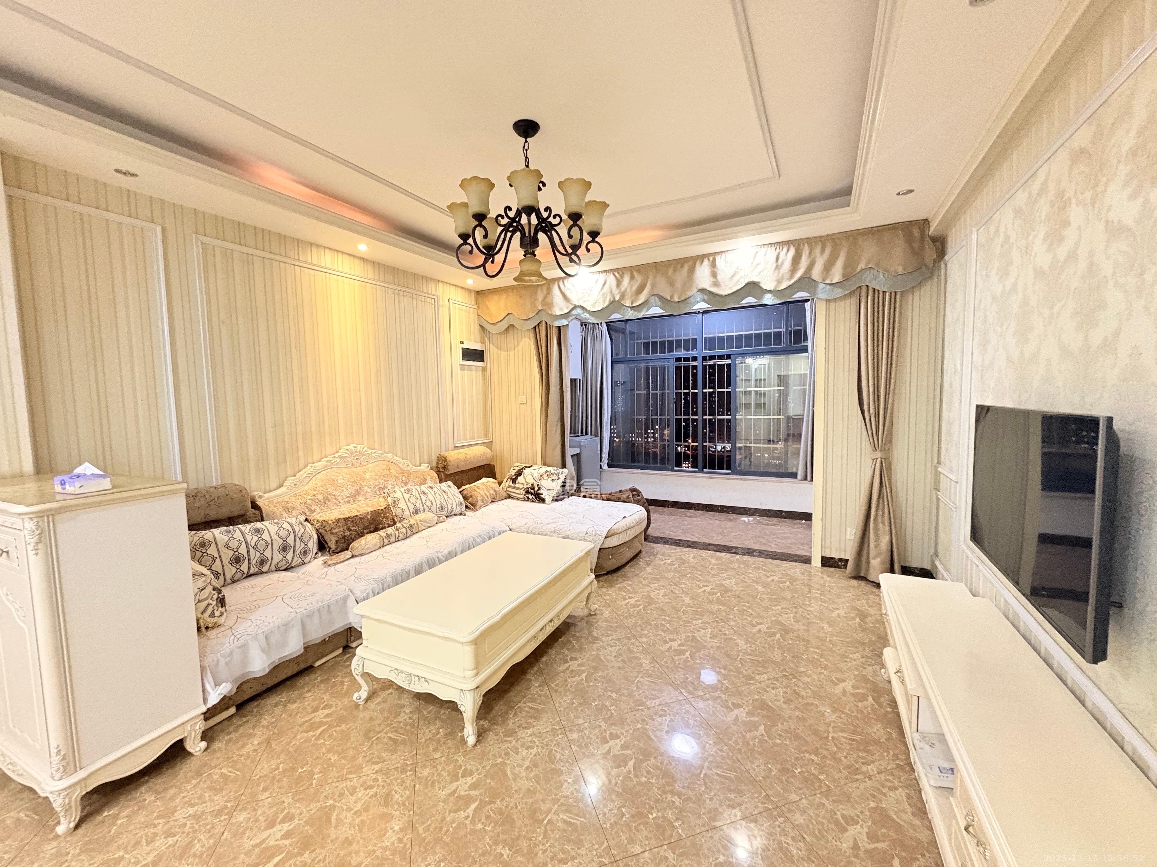 丰园城(鄱阳小区二期) 1室0厅0卫 2300.0元/月 丰园城(鄱阳小区二期) 1室0厅0卫 2300.0元/月室内图