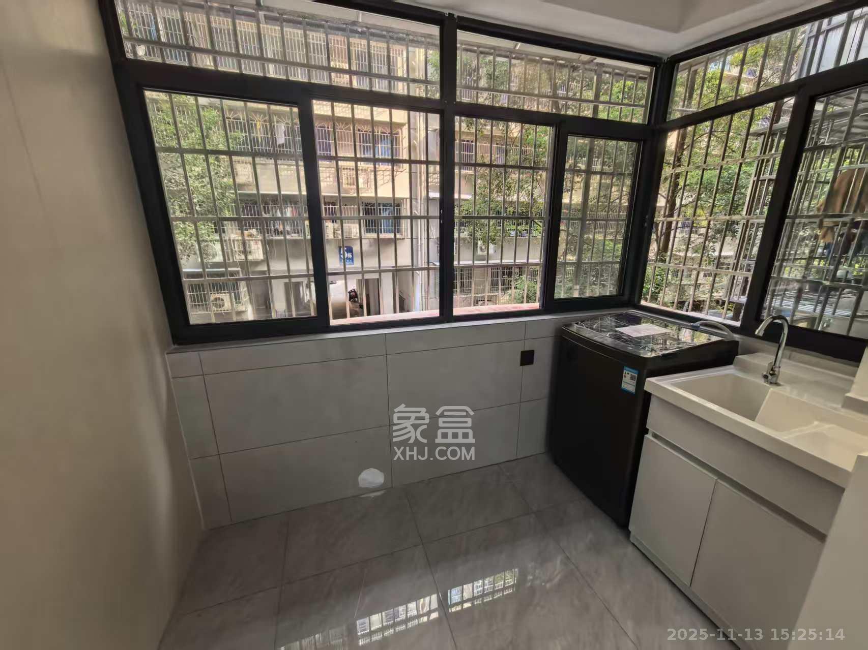 学院新村  2室1厅1卫    3700.0元/月室内图