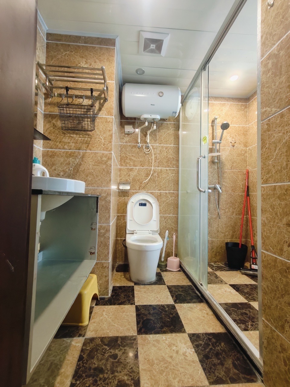 正大豪庭 1室0厅1卫 43.0万 正大豪庭 1室0厅1卫 43.0万客厅