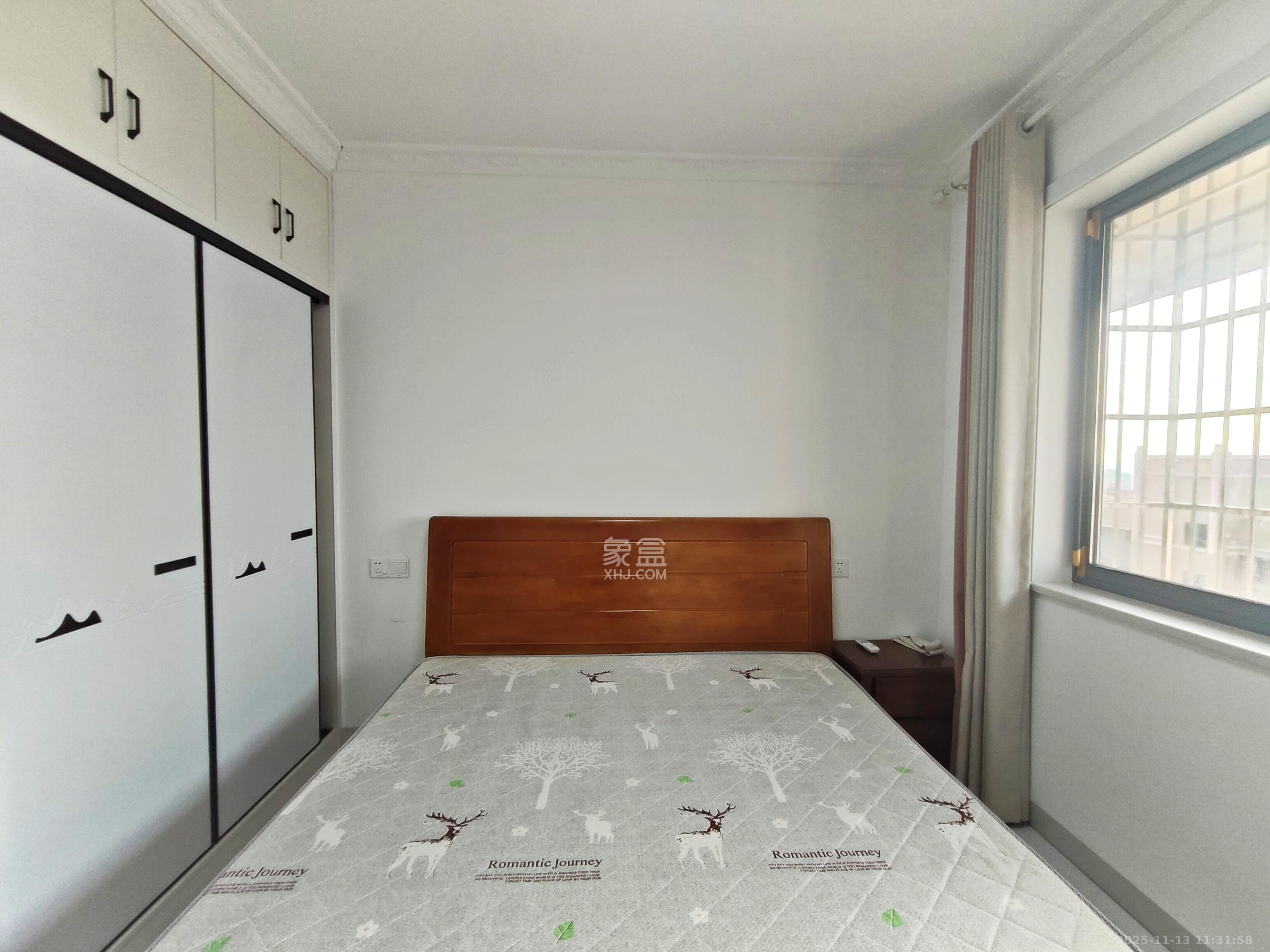 山水新城 1室1厅1卫 1800.0元/月 山水新城 1室1厅1卫 1800.0元/月室内图