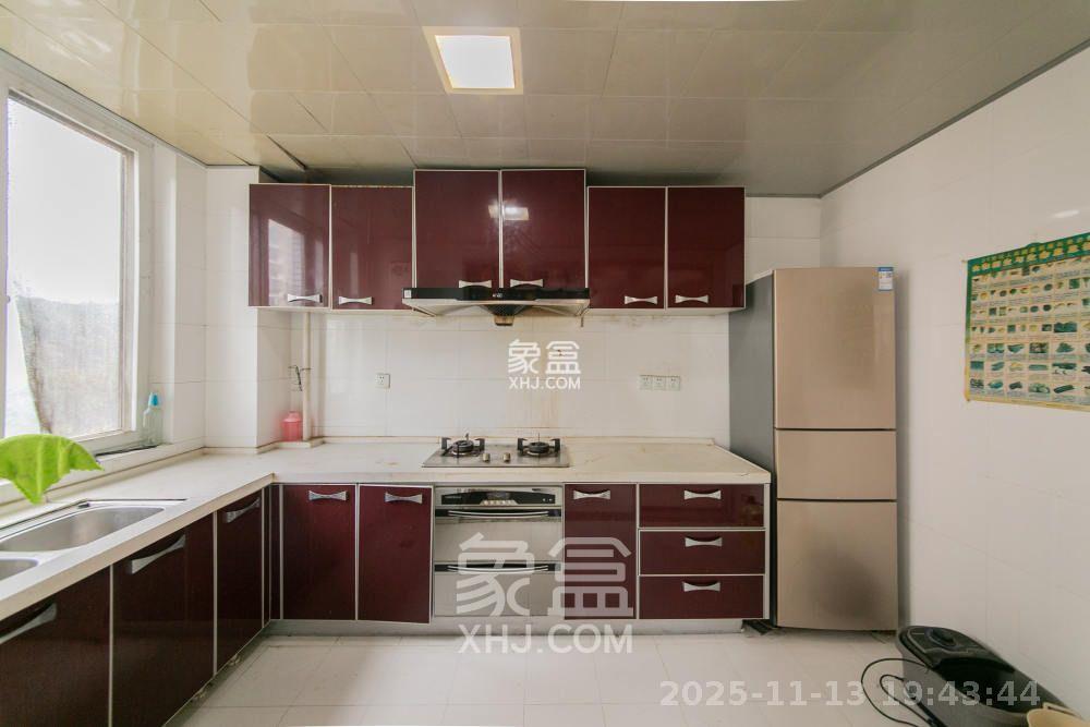 山语城一期 1室2厅2卫 1800.0元/月 山语城一期 1室2厅2卫 1800.0元/月室内图