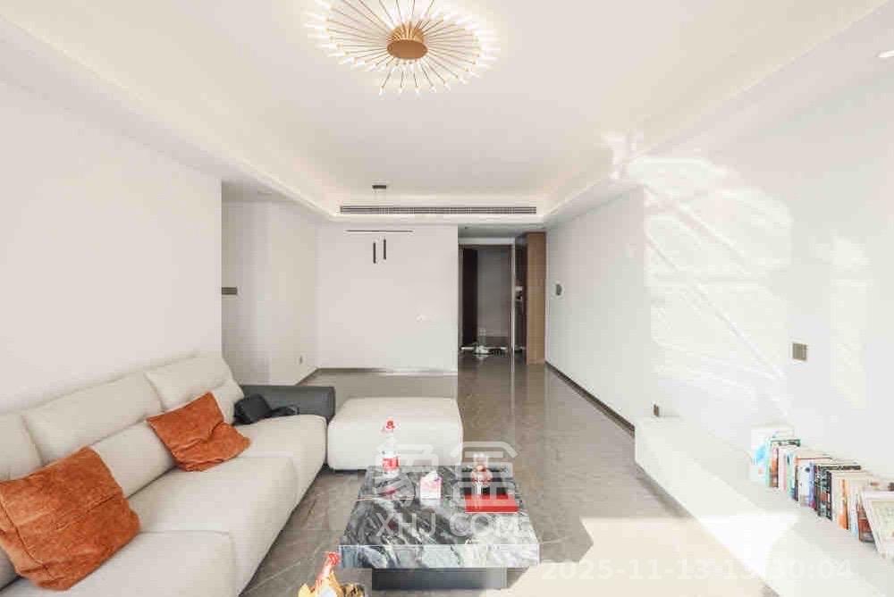 阳光城翡丽云邸  3室2厅2卫    2400.0元/月室内图