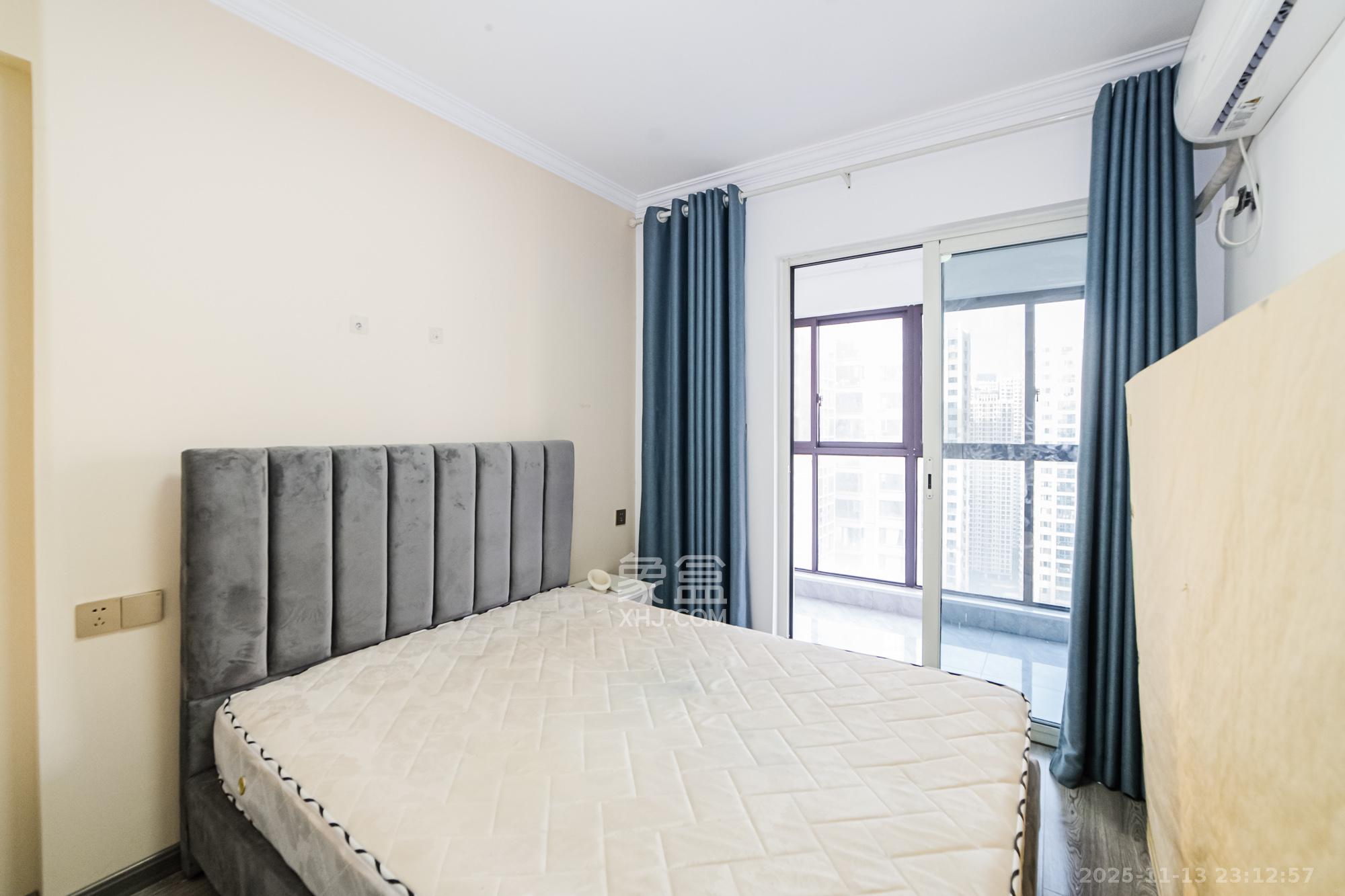 北辰三角洲E7区  3室2厅1卫    230.0万卧室