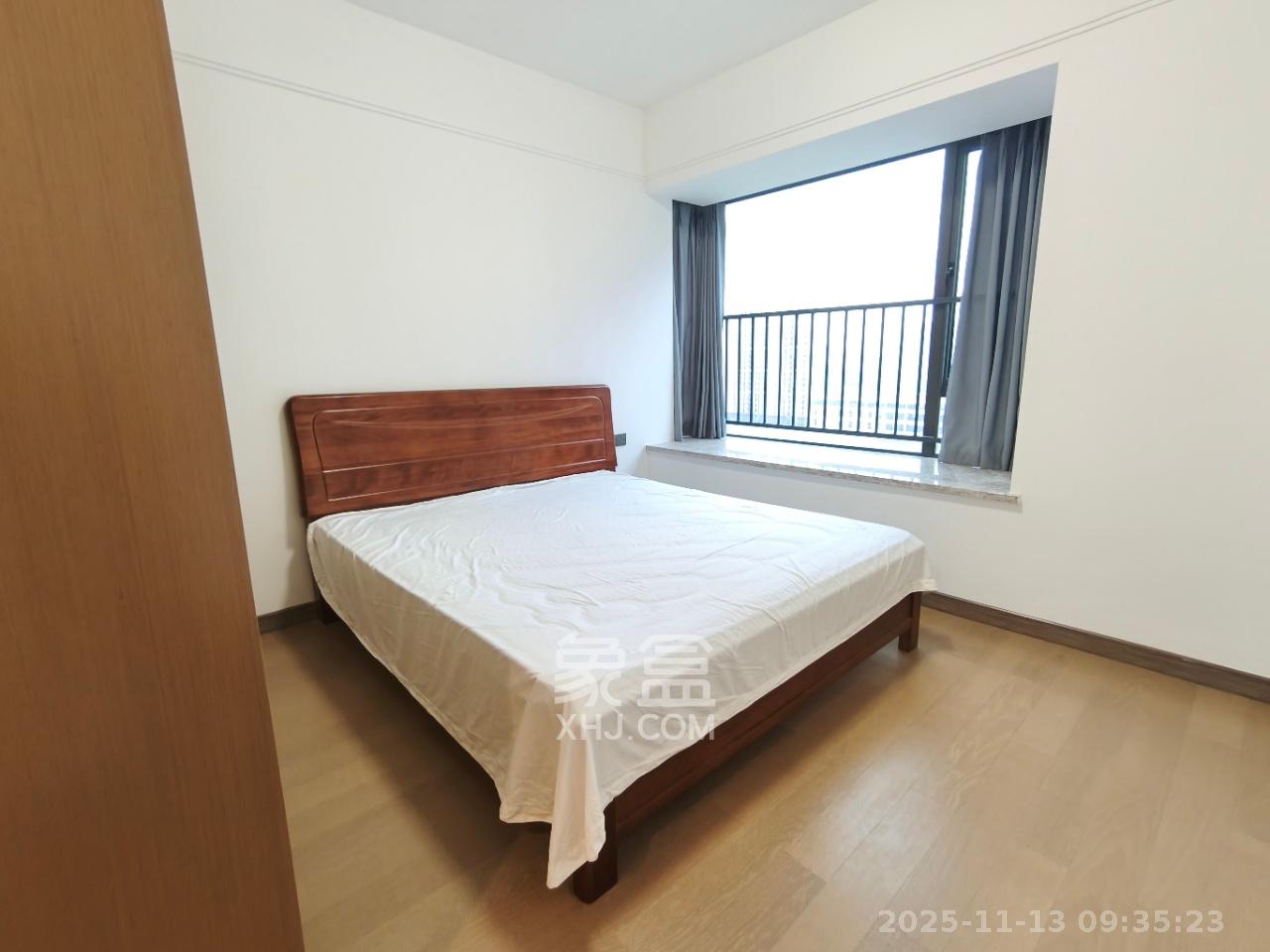 长房雍景湾  4室2厅2卫    3500.0元/月室内图