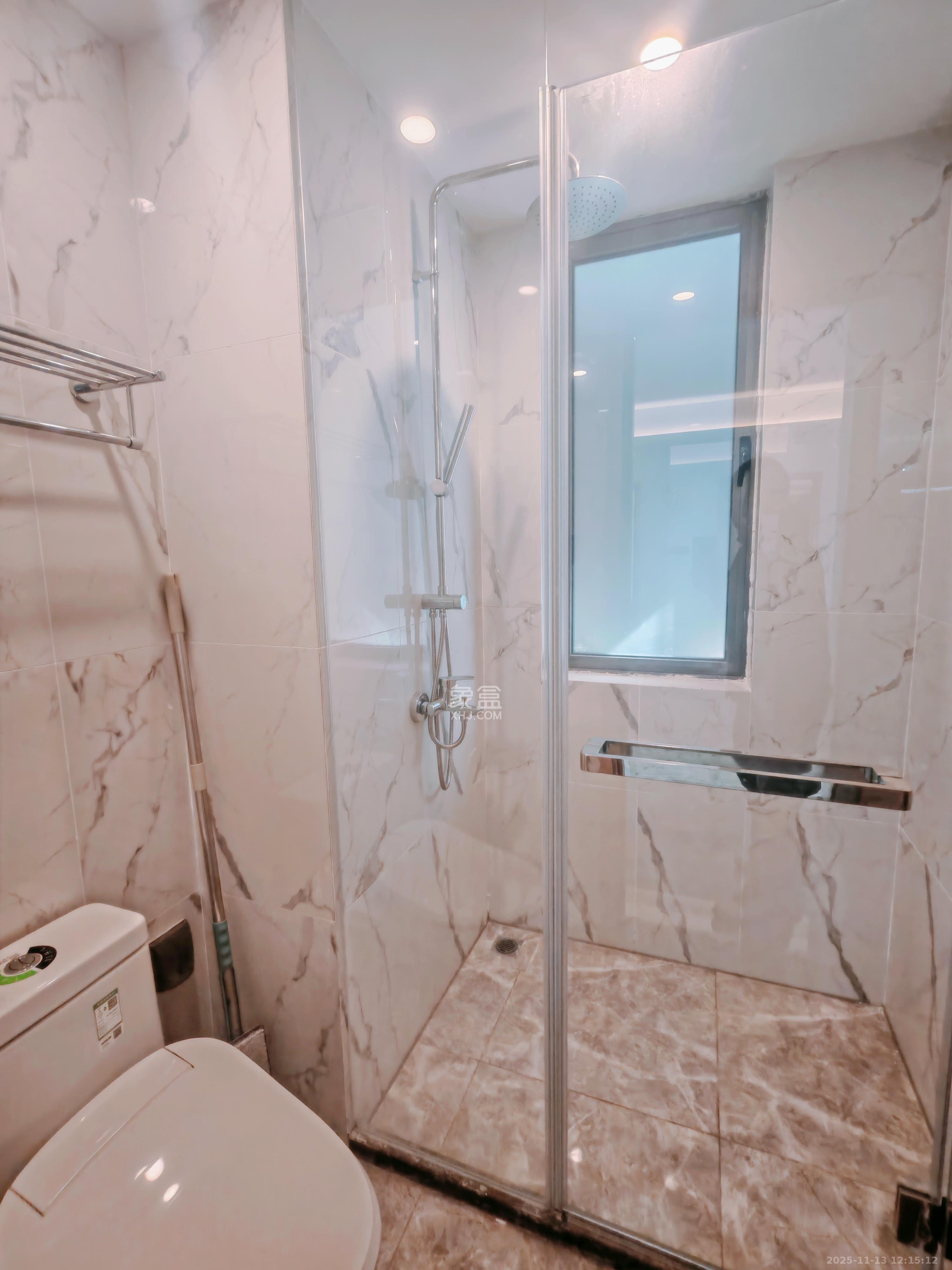 复地滨江金融中心 3室2厅2卫 4500.0元/月 复地滨江金融中心 3室2厅2卫 4500.0元/月室内图