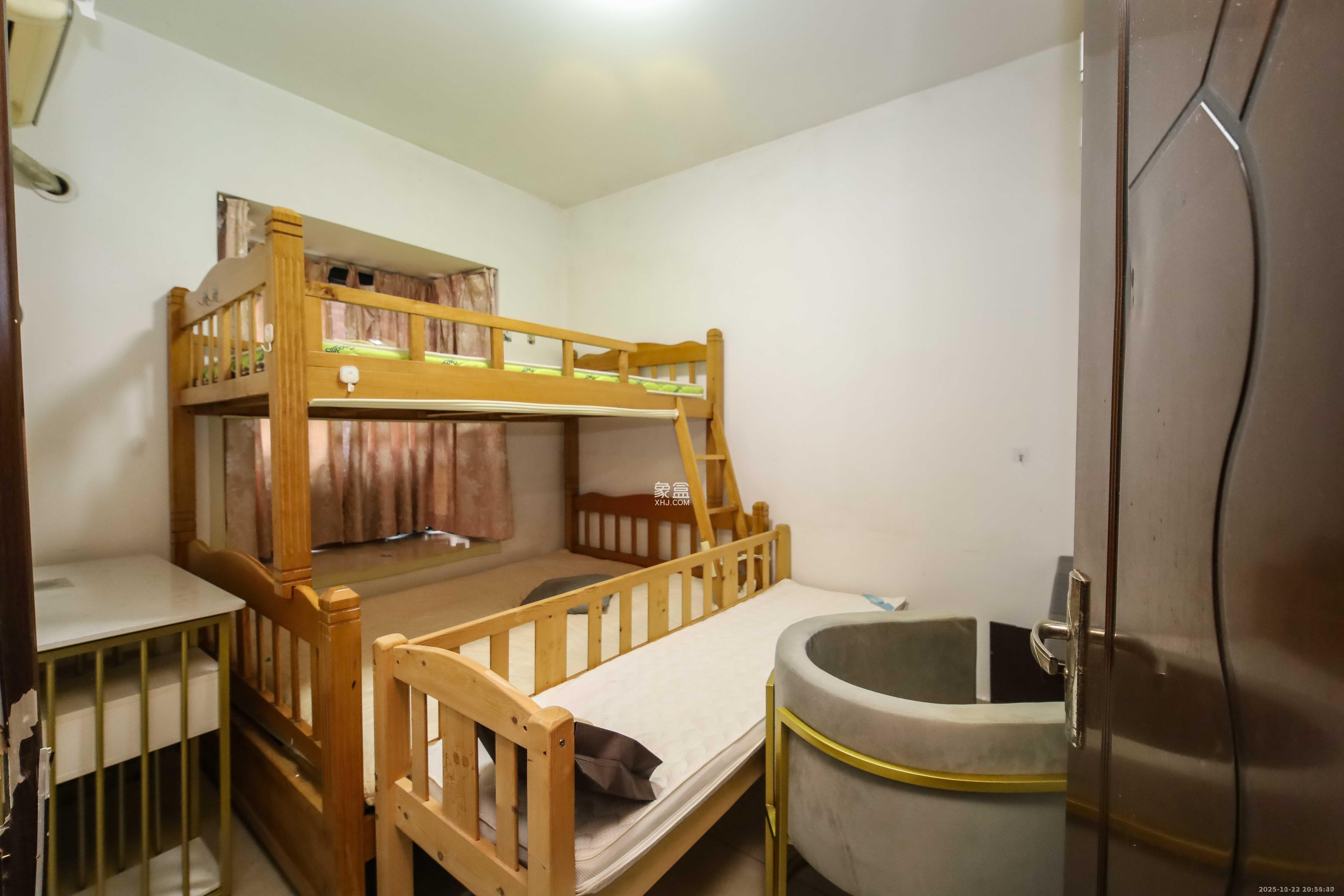 东玺门  2室1厅1卫    2400.0元/月室内图